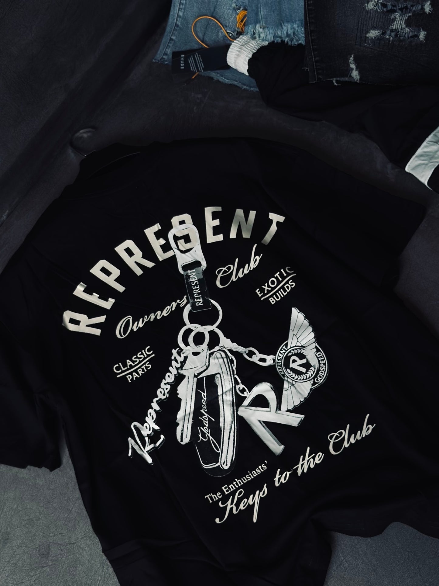CAMISETA OVERSIZE REP NEGRA LLAVERO