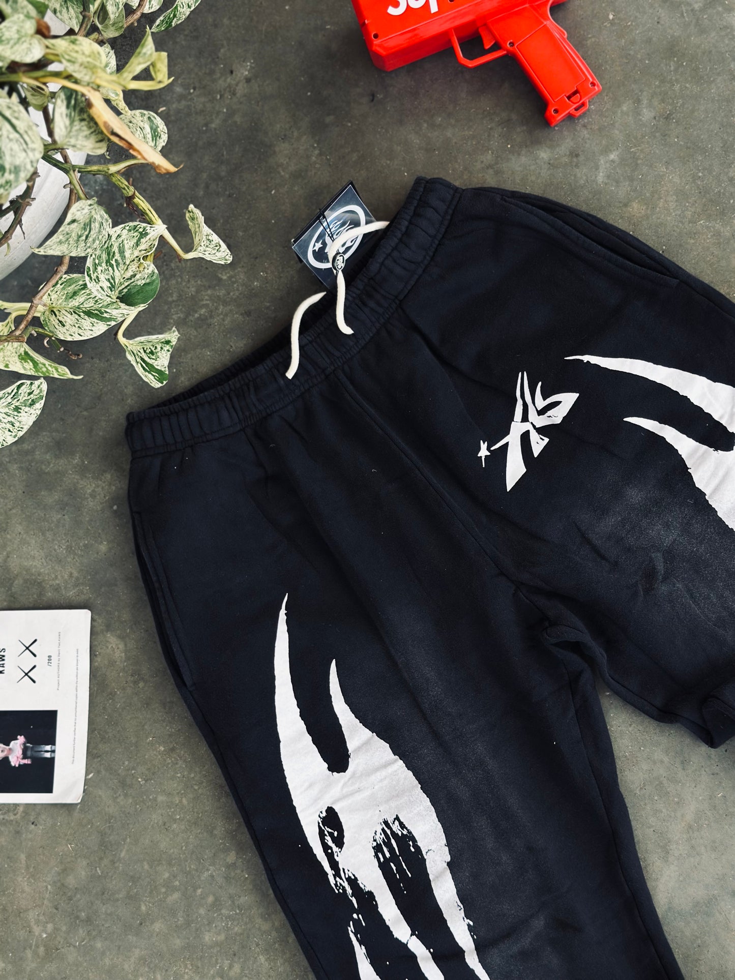 SUDADERA HEL NEGRA DEGRADADO LOGO TELARAÑA