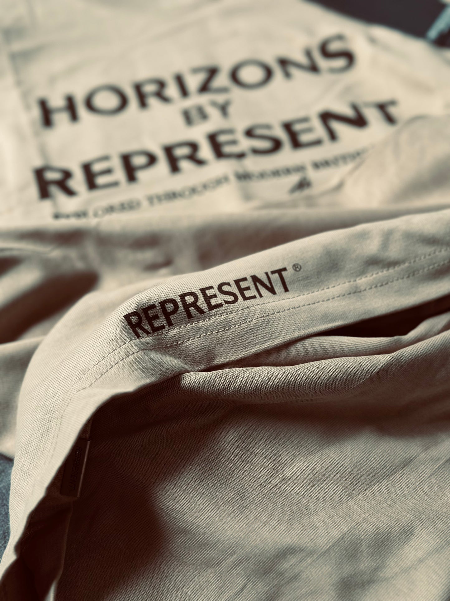 CAMISETA OVERSIZE REP CAFÉ HORIZONS