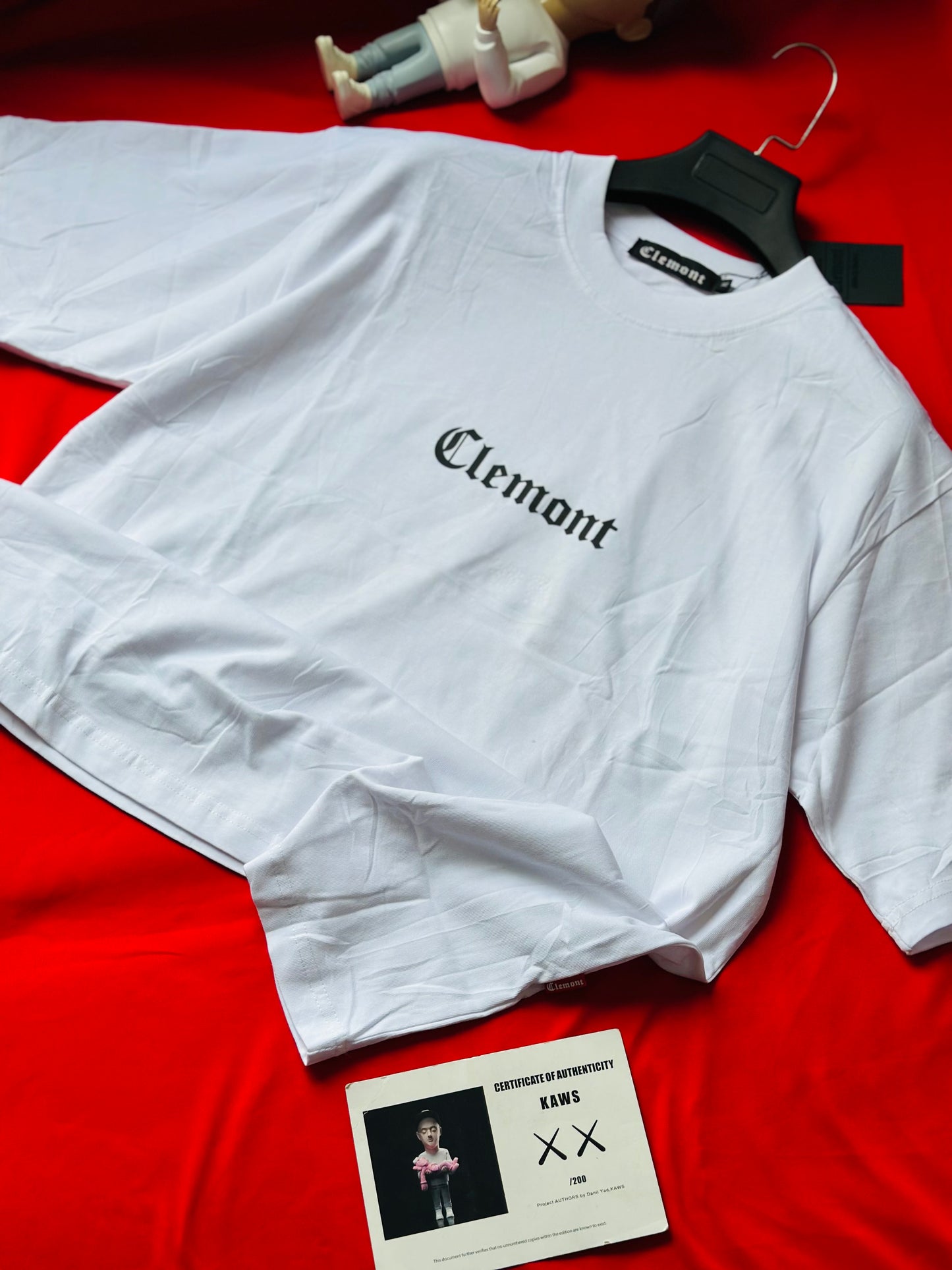 CAMISETA OVERSIZE CLE BLANCA C DETALLE AZUL