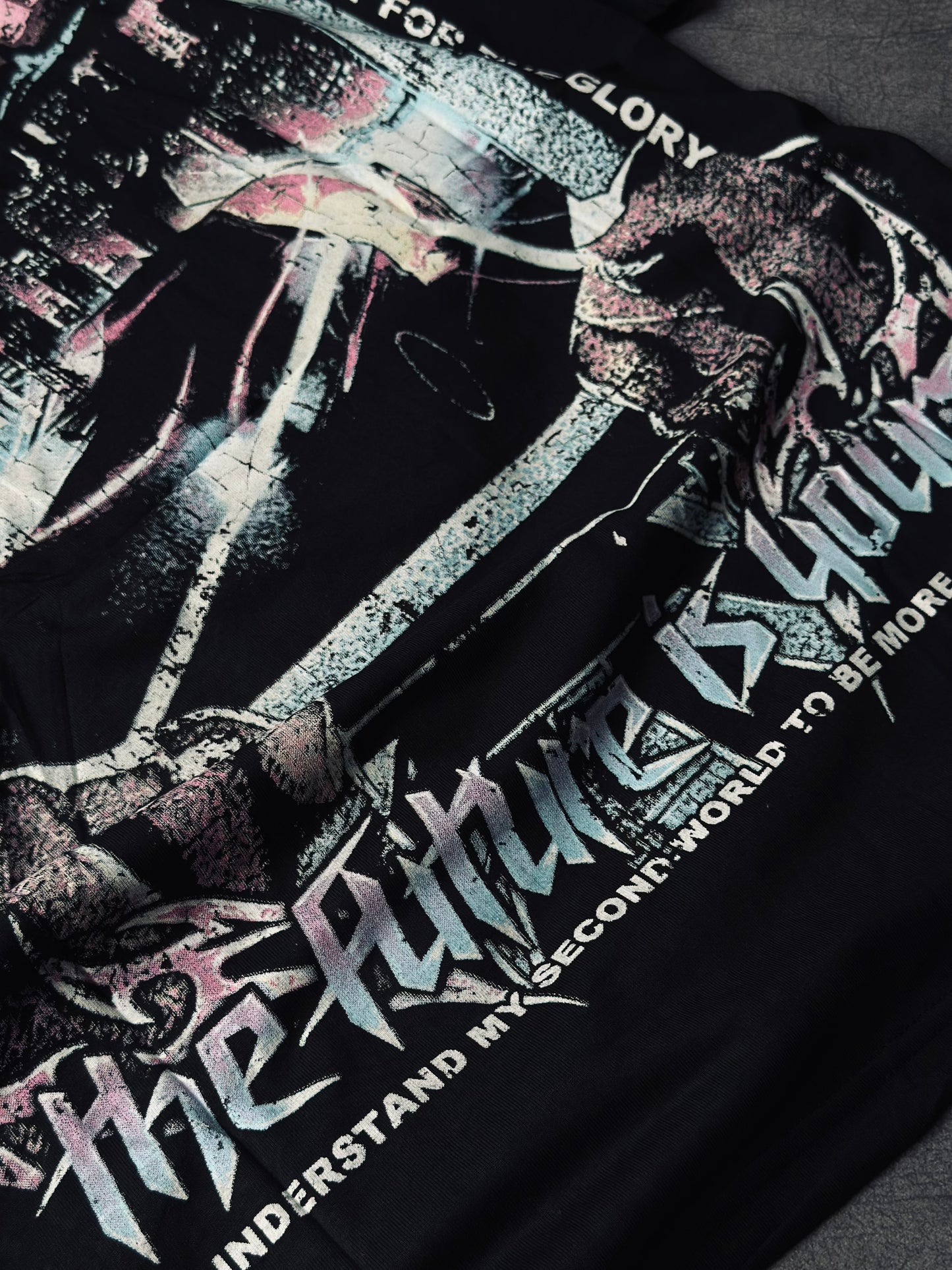 CAMISETA OVERSIZE HEL NEGRA THE FUTURE