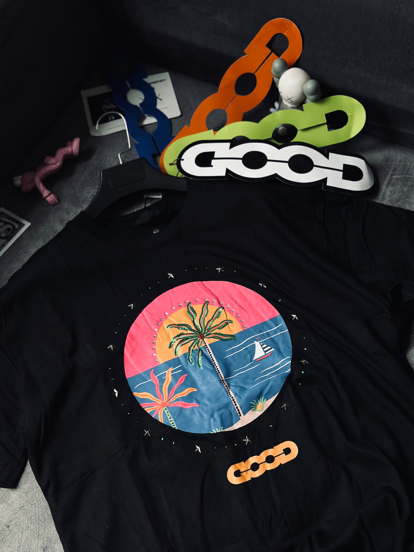 CAMISETA OVERSIZE GOO NEGRA PIEDRAS PLAYA