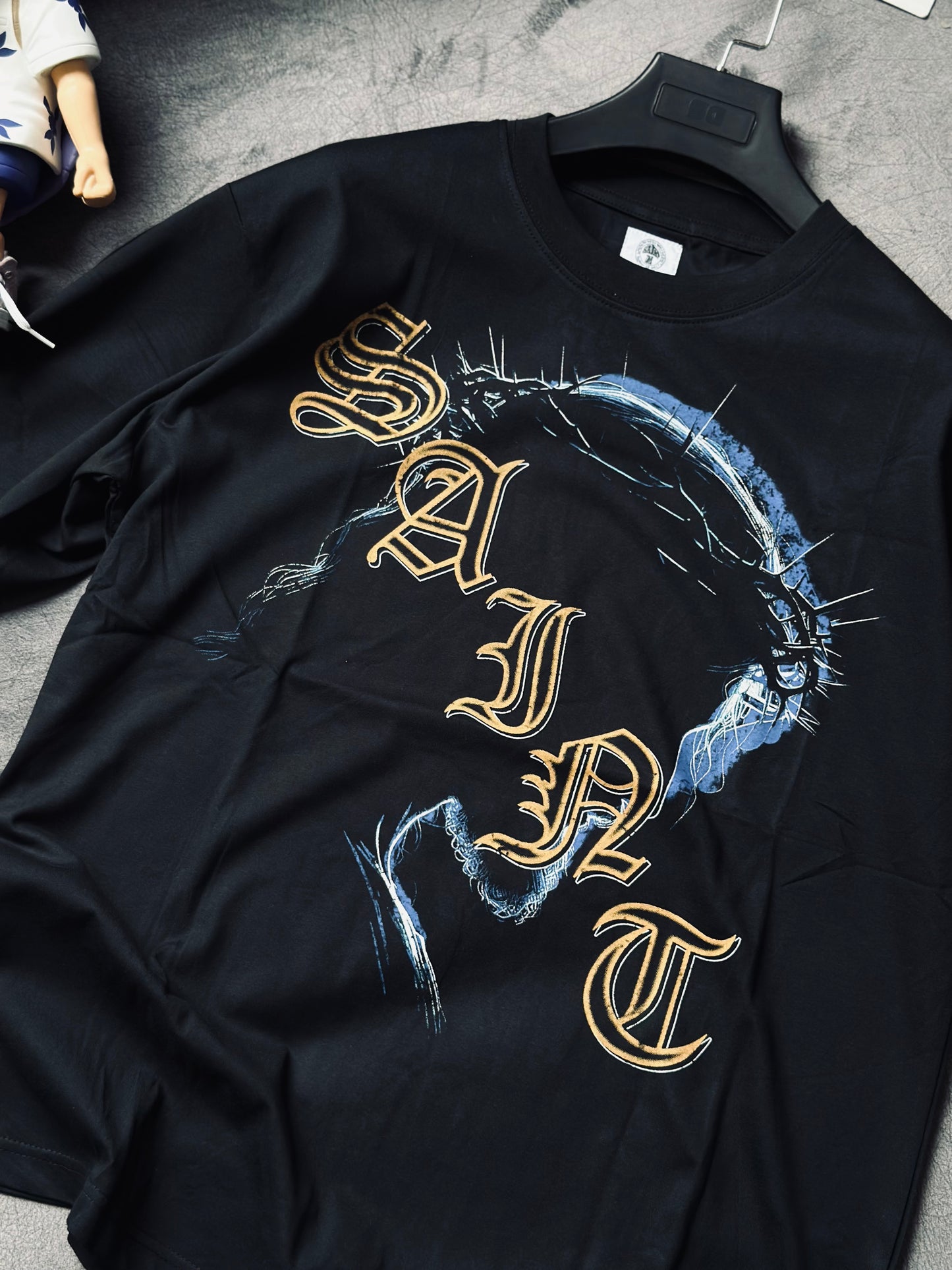 CAMISETA OVERSIZE SAI NEGRA JESUS