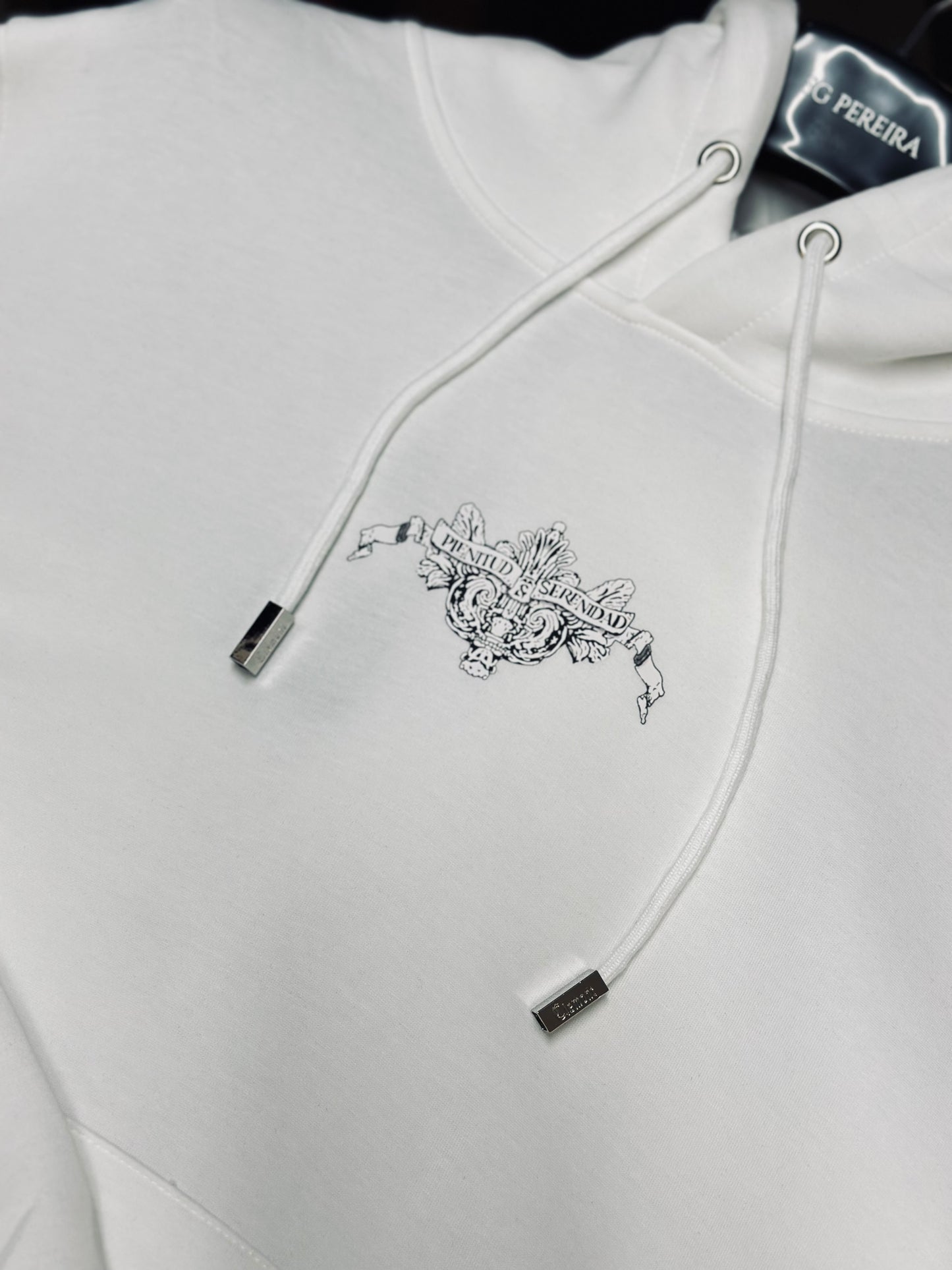 HOODIE CLE BLANCO PLENITUD Y SERENIDAD