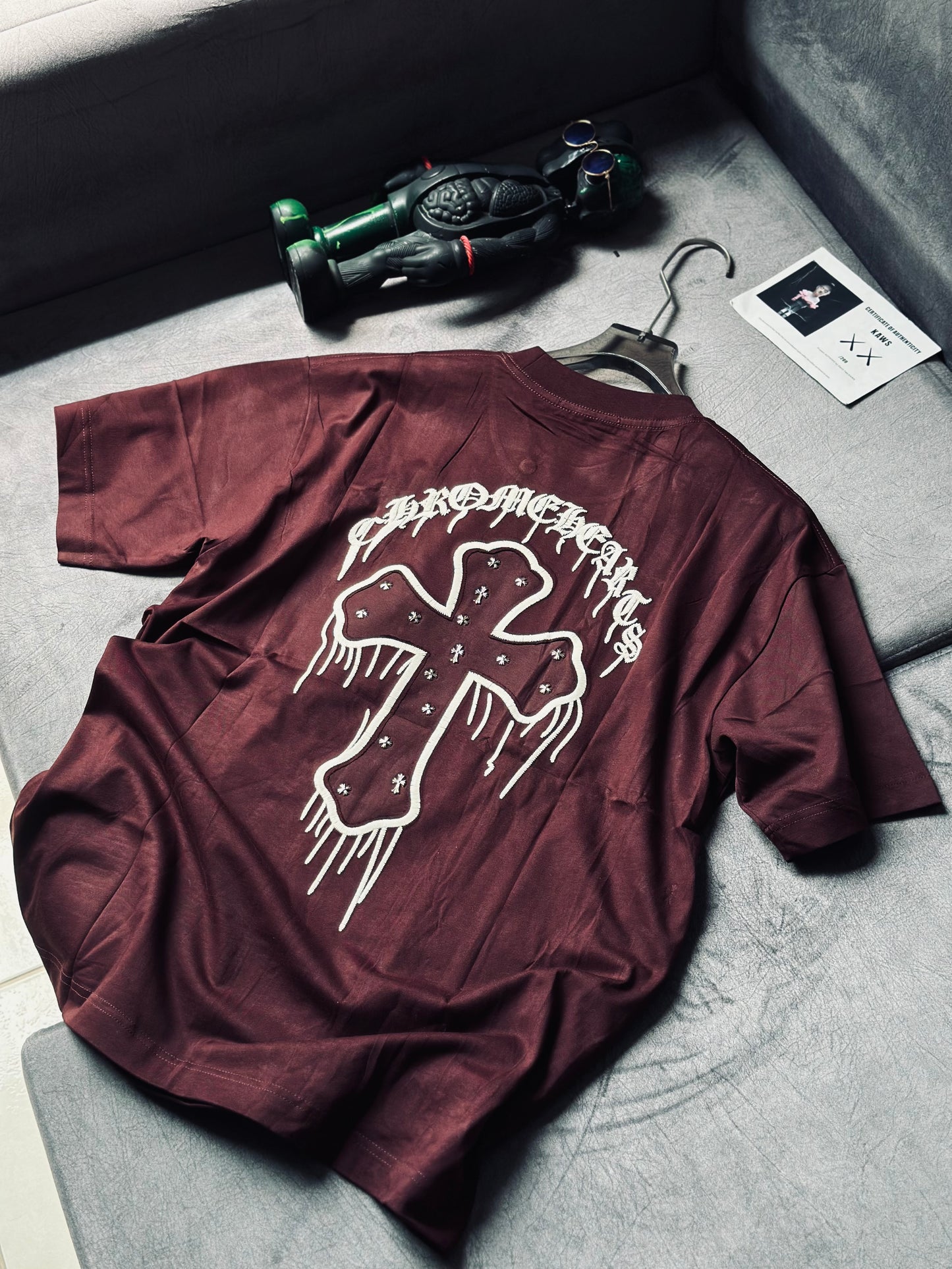 CAMISETA OVERSIZE CHR VINOTINTO CRUZ CREMA