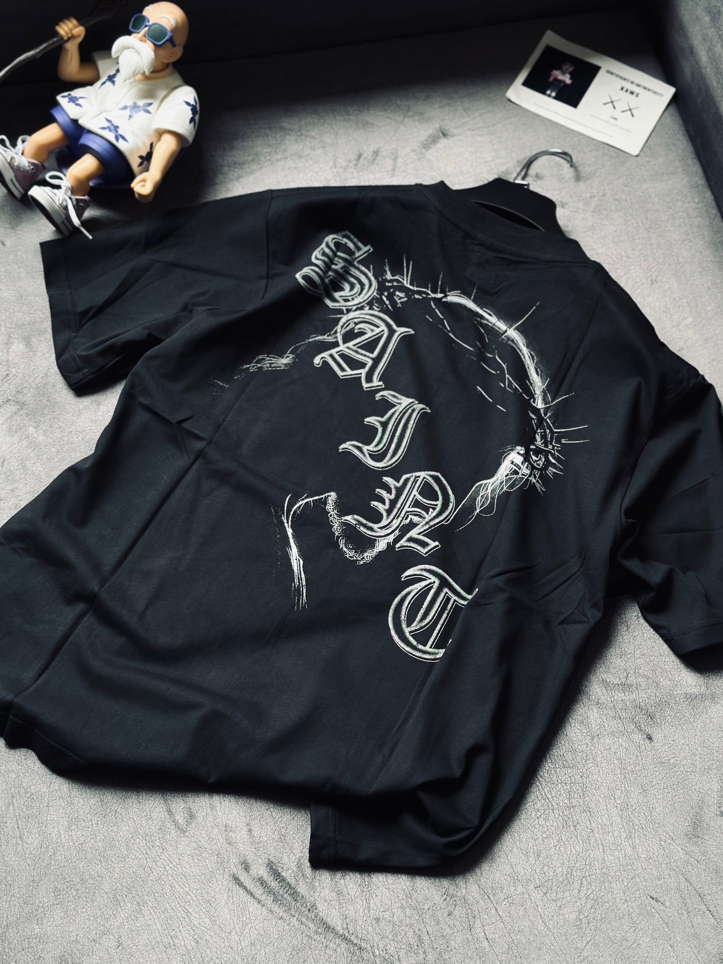 CAMISETA OVERSIZE SAI NEGRA JESUS