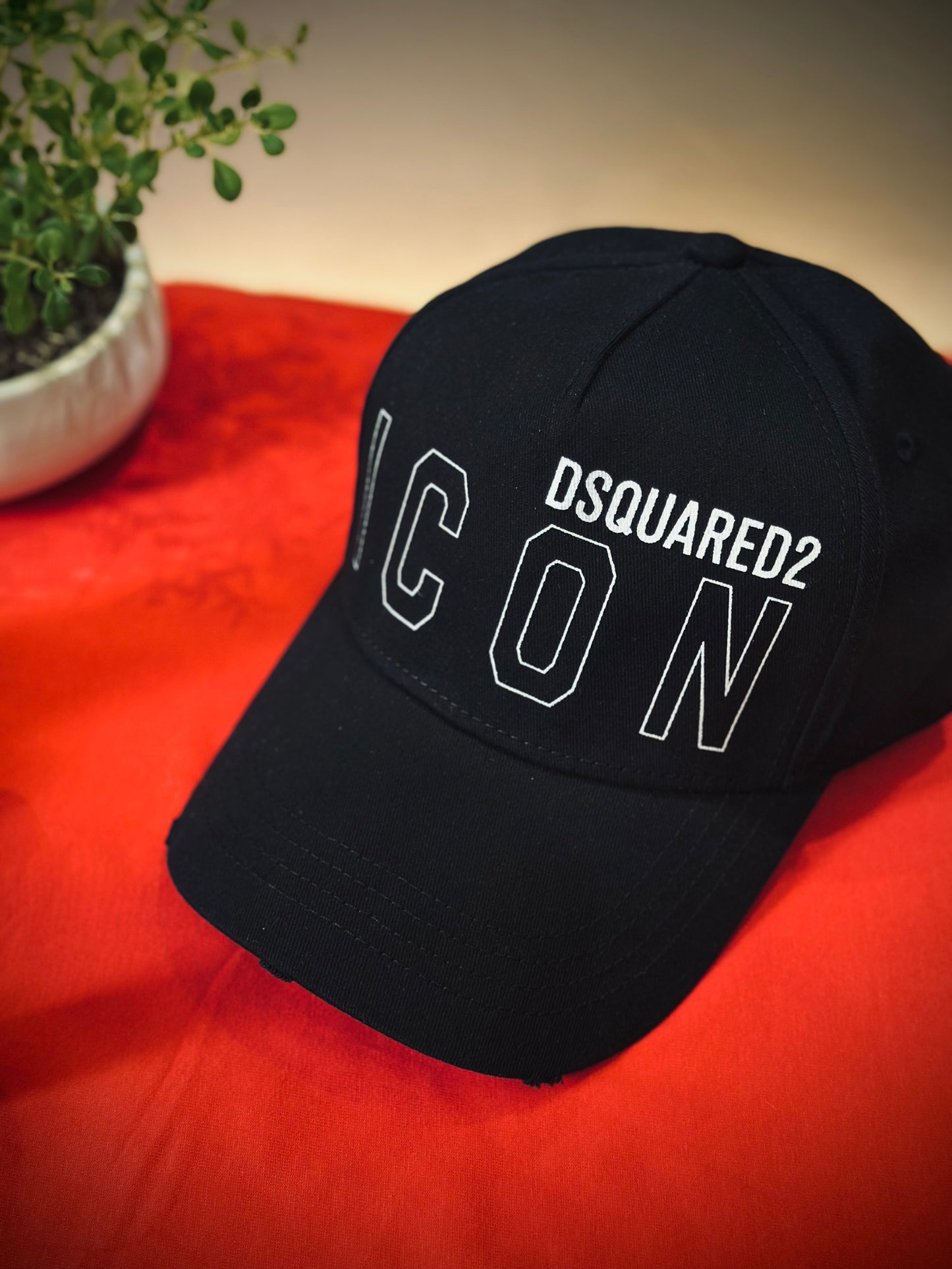 GORRA PREMIUM DSQ NEGRA ICO DELINEADO