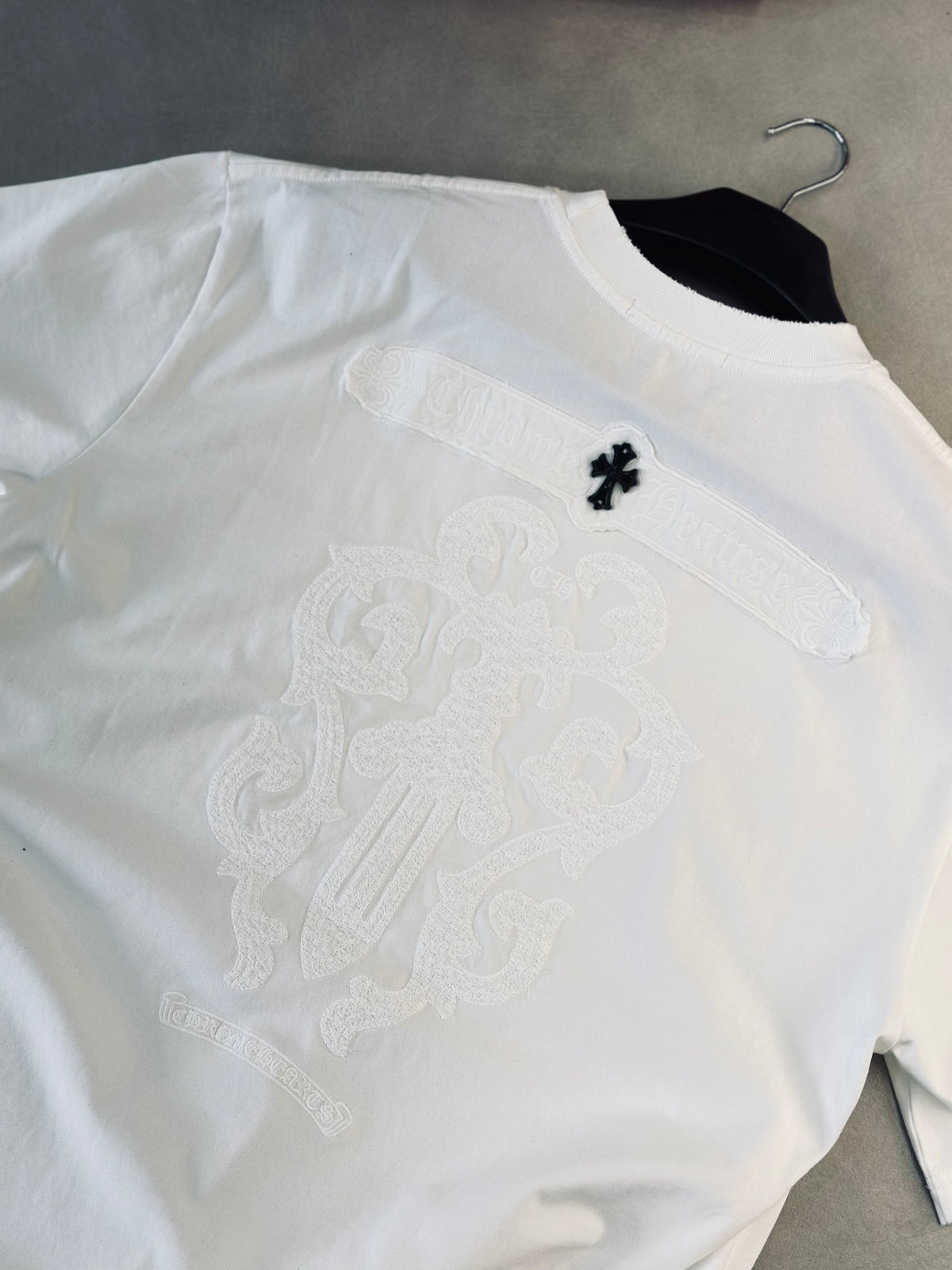 CAMISETA OVERSIZE CHR BLANCA TEJIDO BLANCO