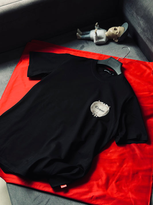 CAMISETA SLIM CLE NEGRA BORDE CAFÉ