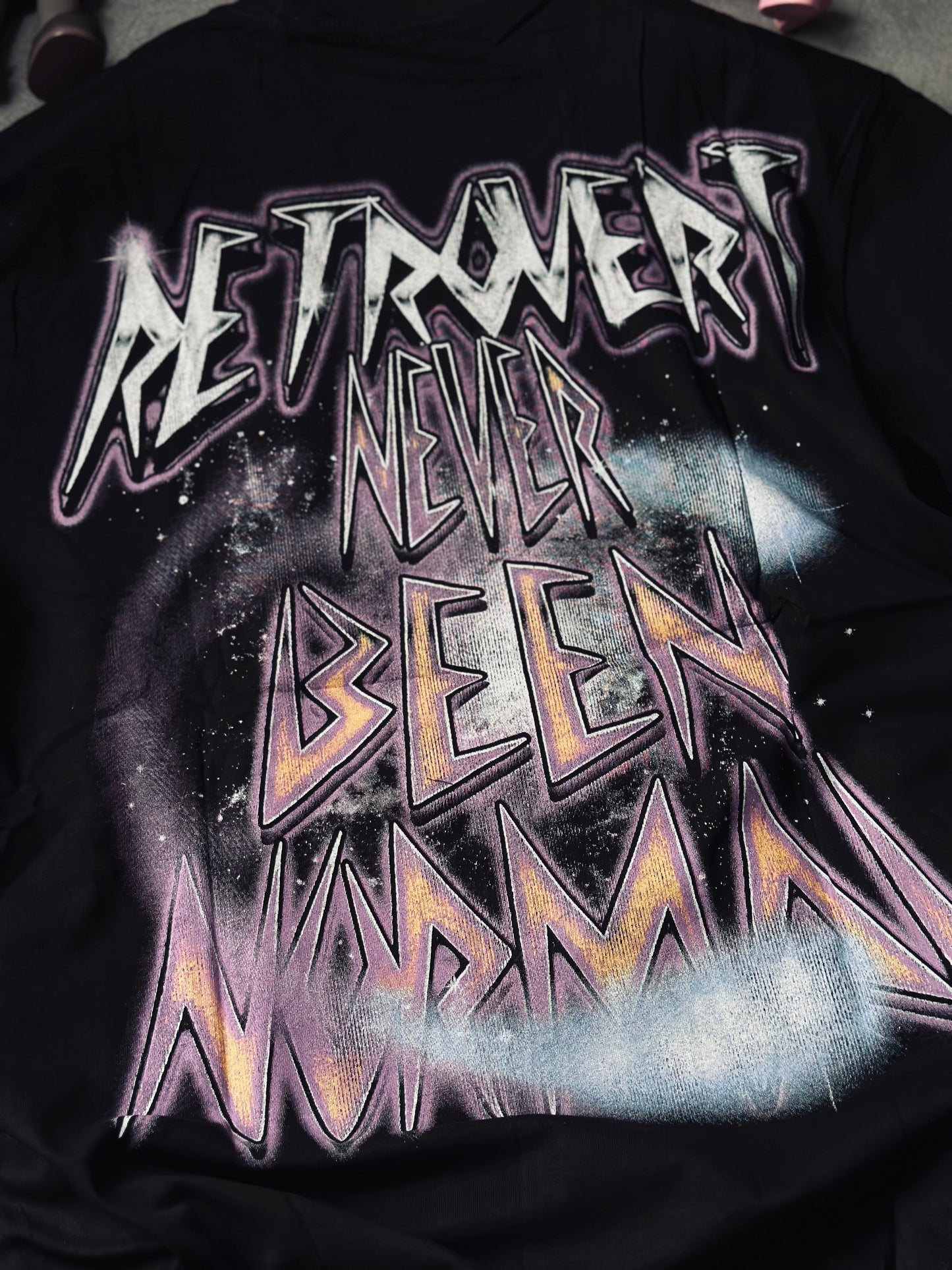 CAMISETA OVERSIZE RET NEGRA COBRA MORADA
