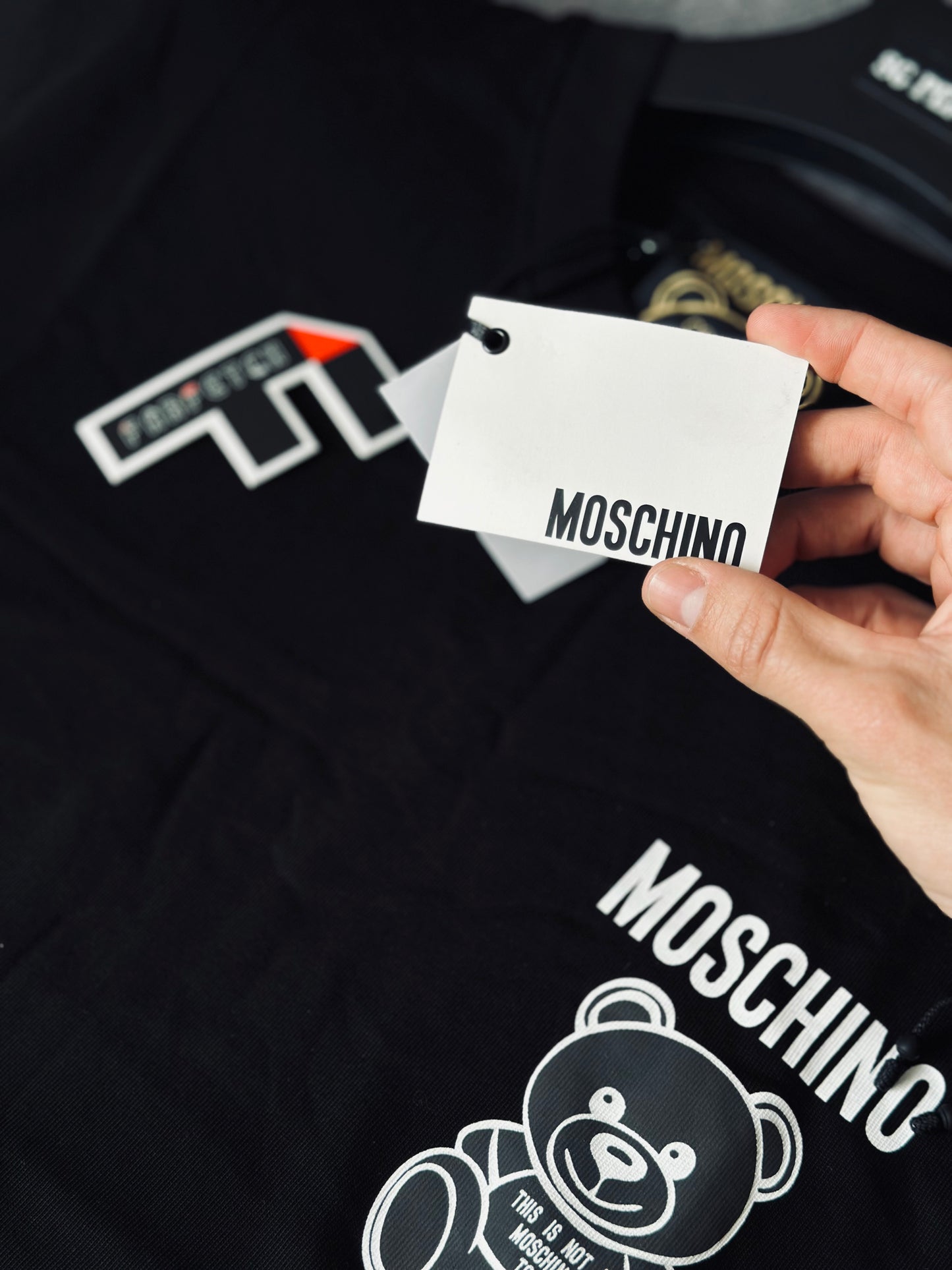 CAMISETA OVERSIZE MOS NEGRA OSO GRIS