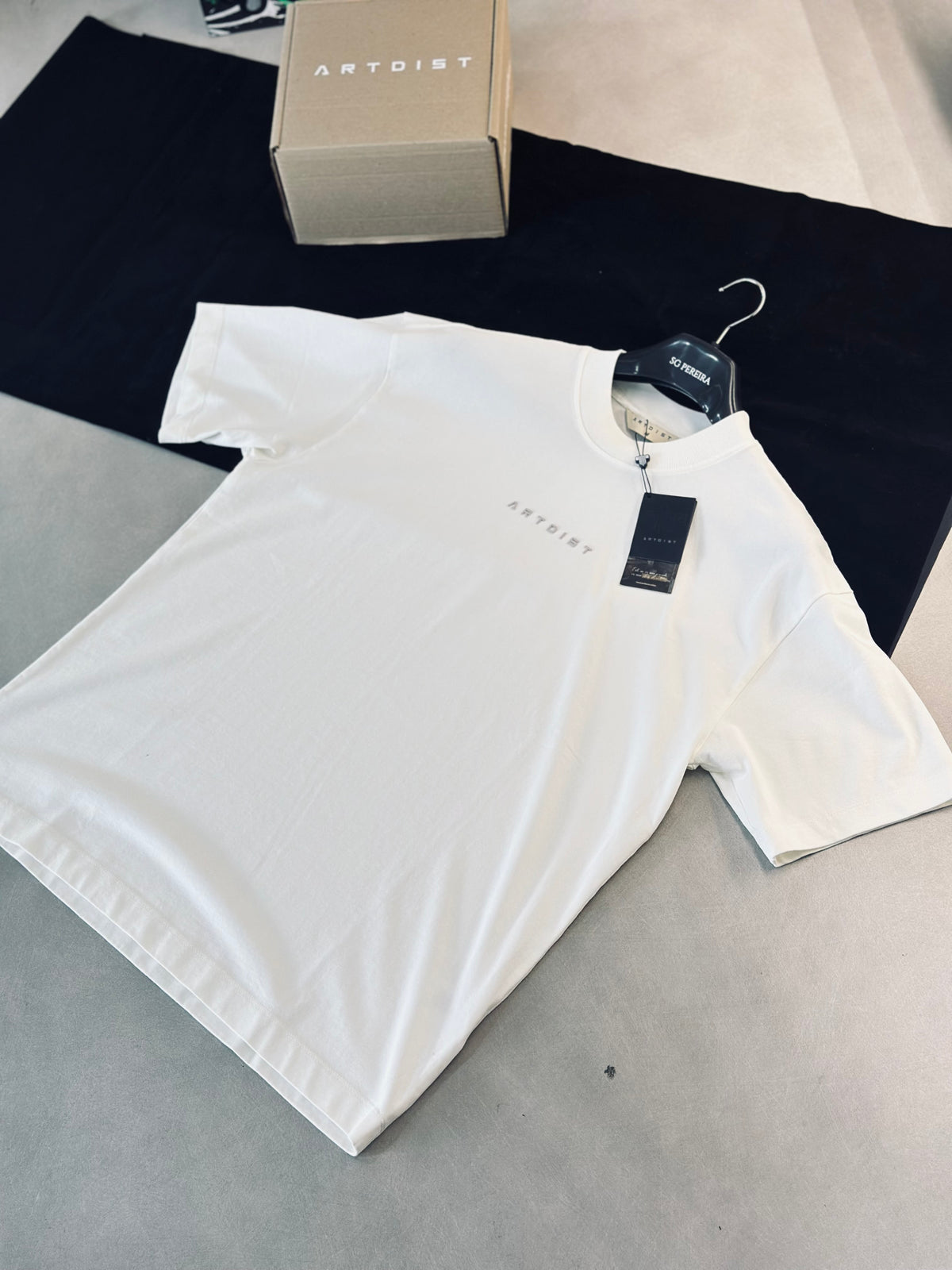 CAMISETA ART MARFIL COLUMN