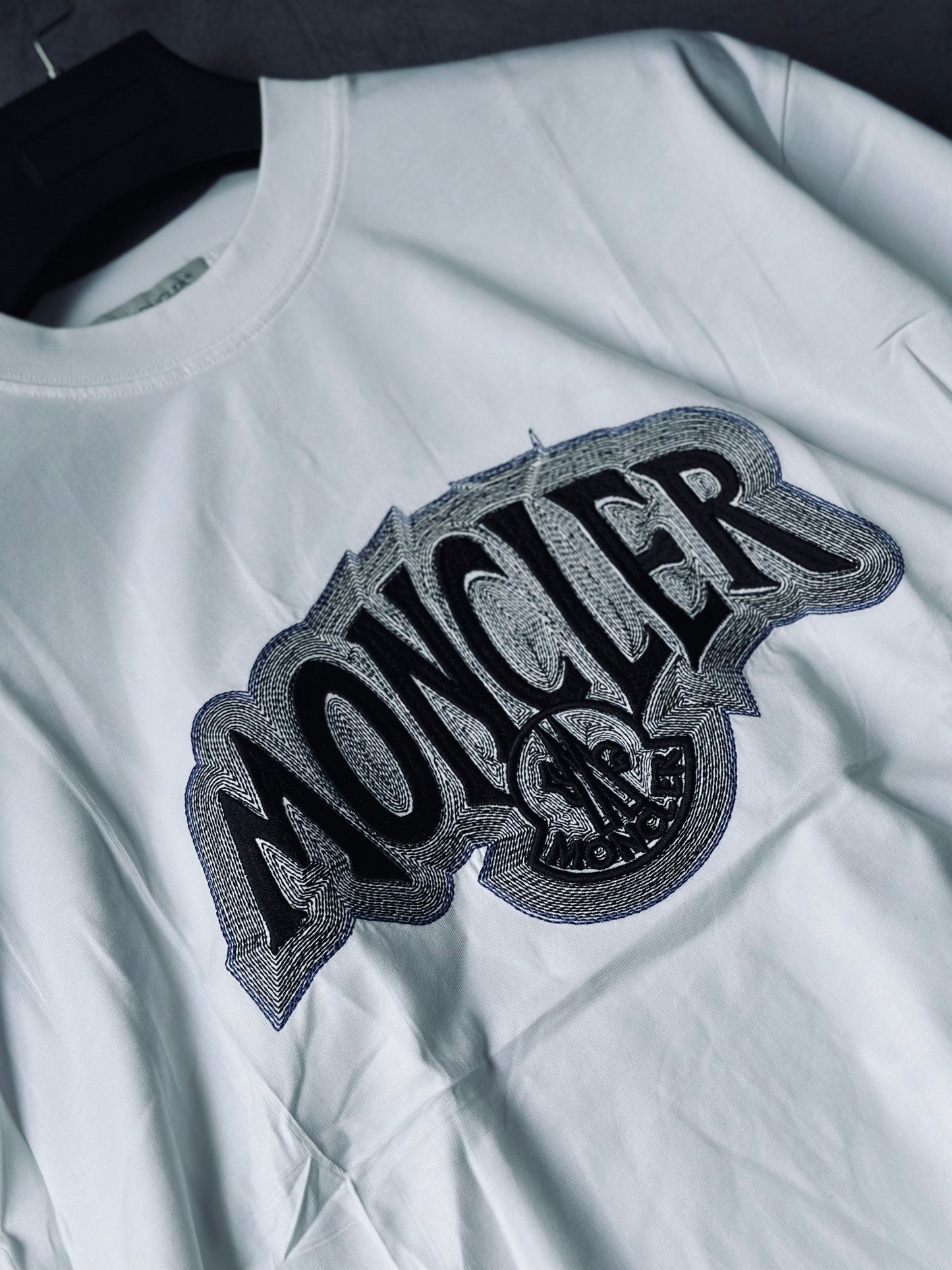 CAMISETA OVERSIZE MON BLANCA TEJIDO 3D