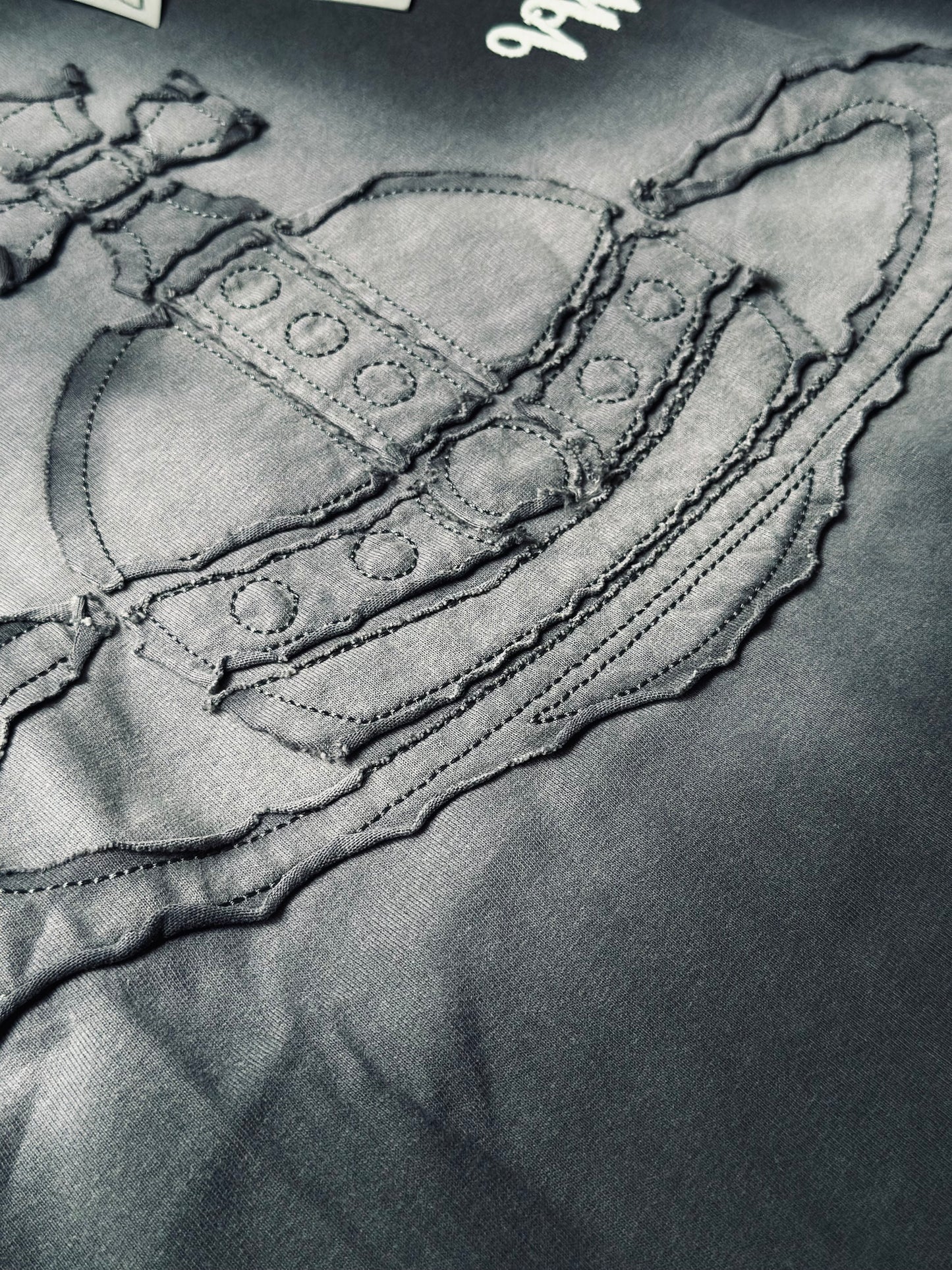 CAMISETA OVERSIZE VIV GRIS PLANETA