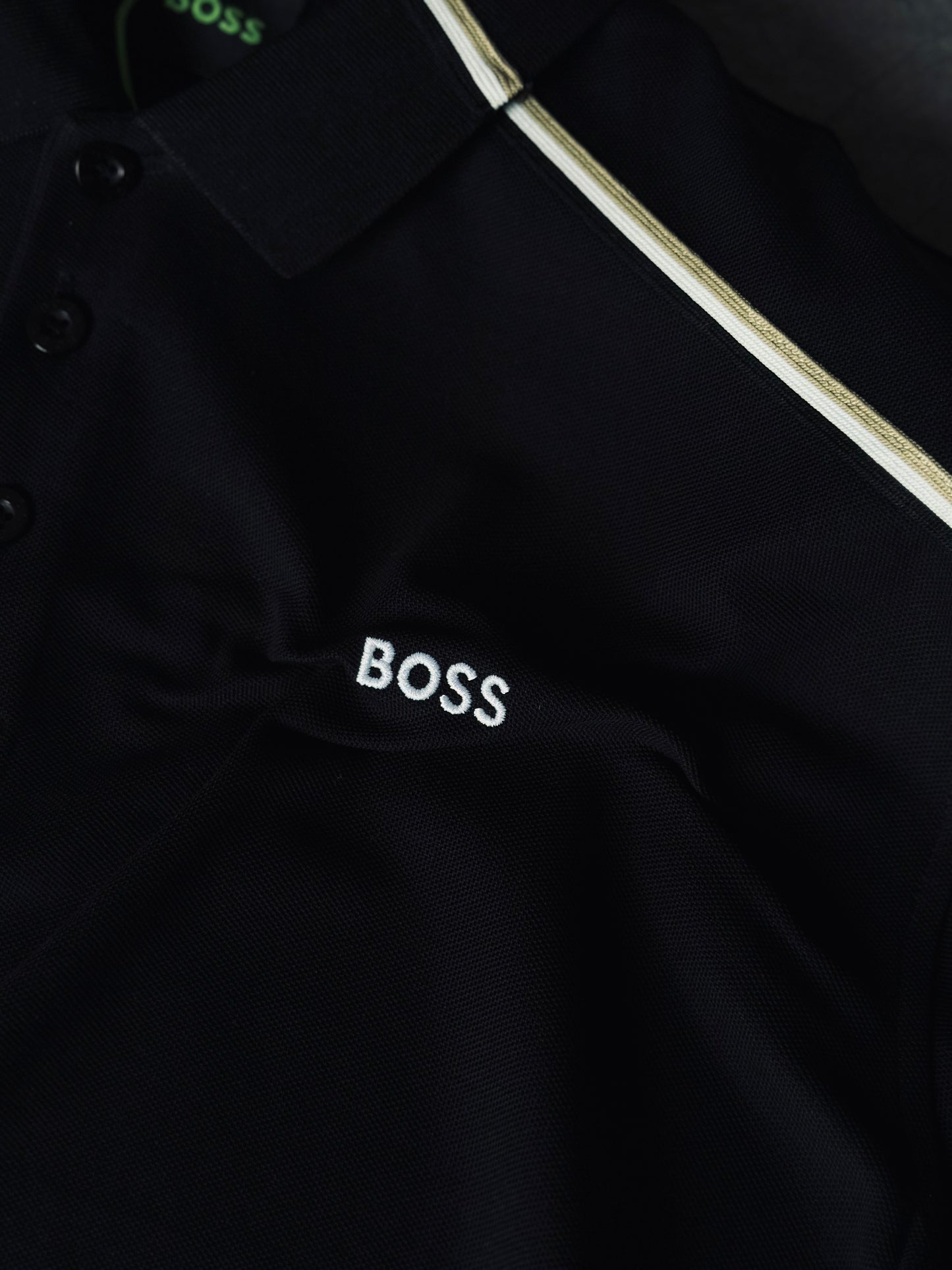 CAMISETA POLO HUG NEGRA LINEA