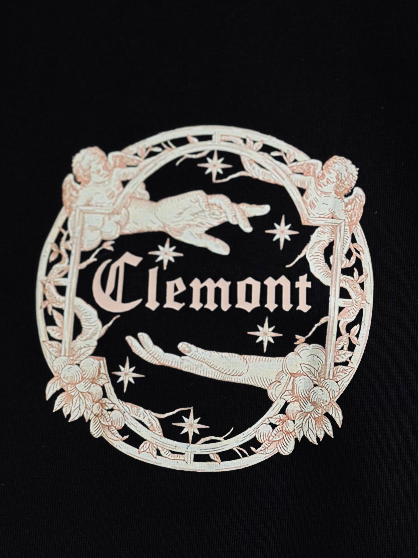 CAMISETA SLIM CLE NEGRA MANOS ANGEL