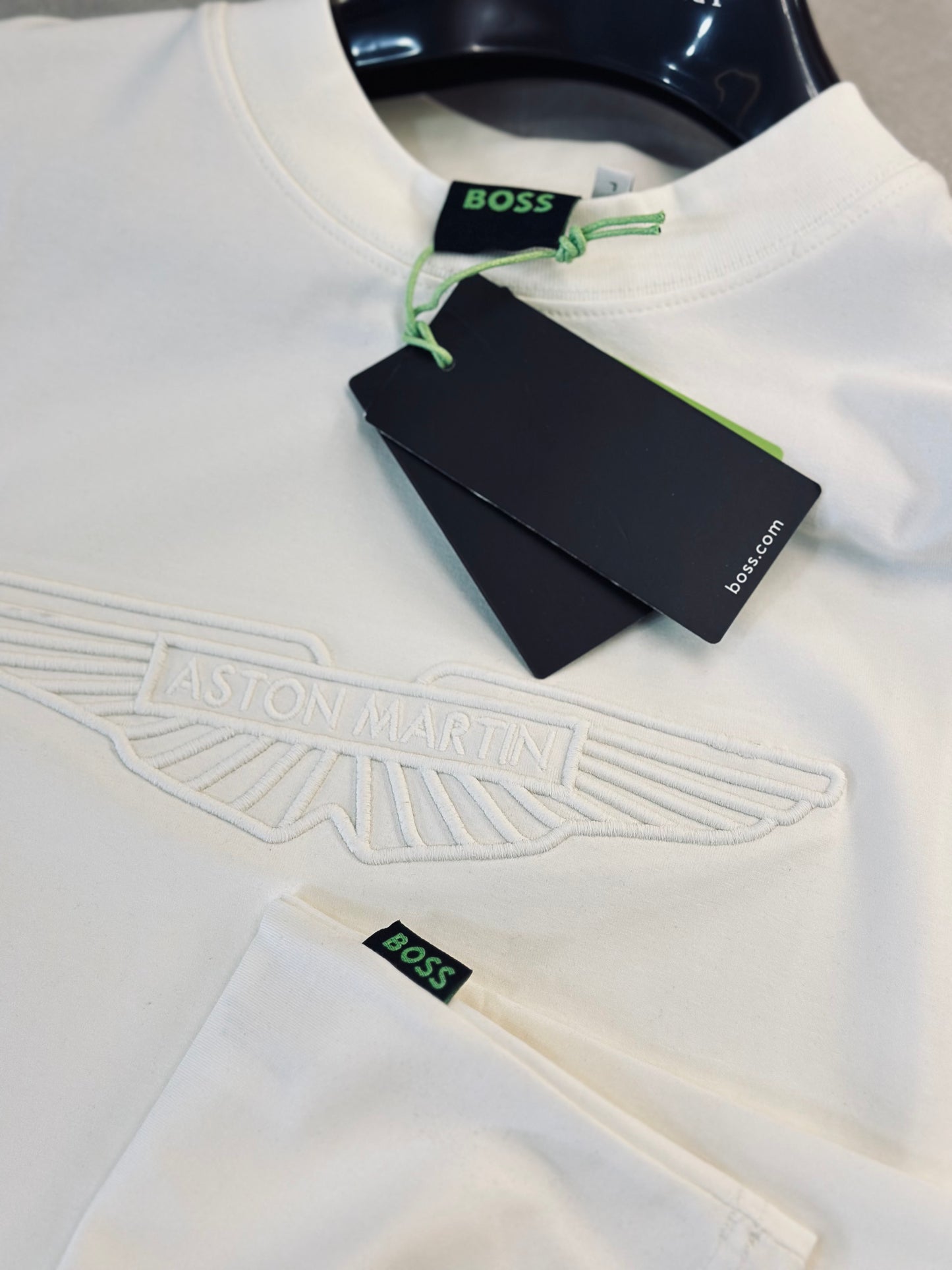 CAMISETA OVERSIZE BOS CREMA ASTON MARTIN TEJIDO