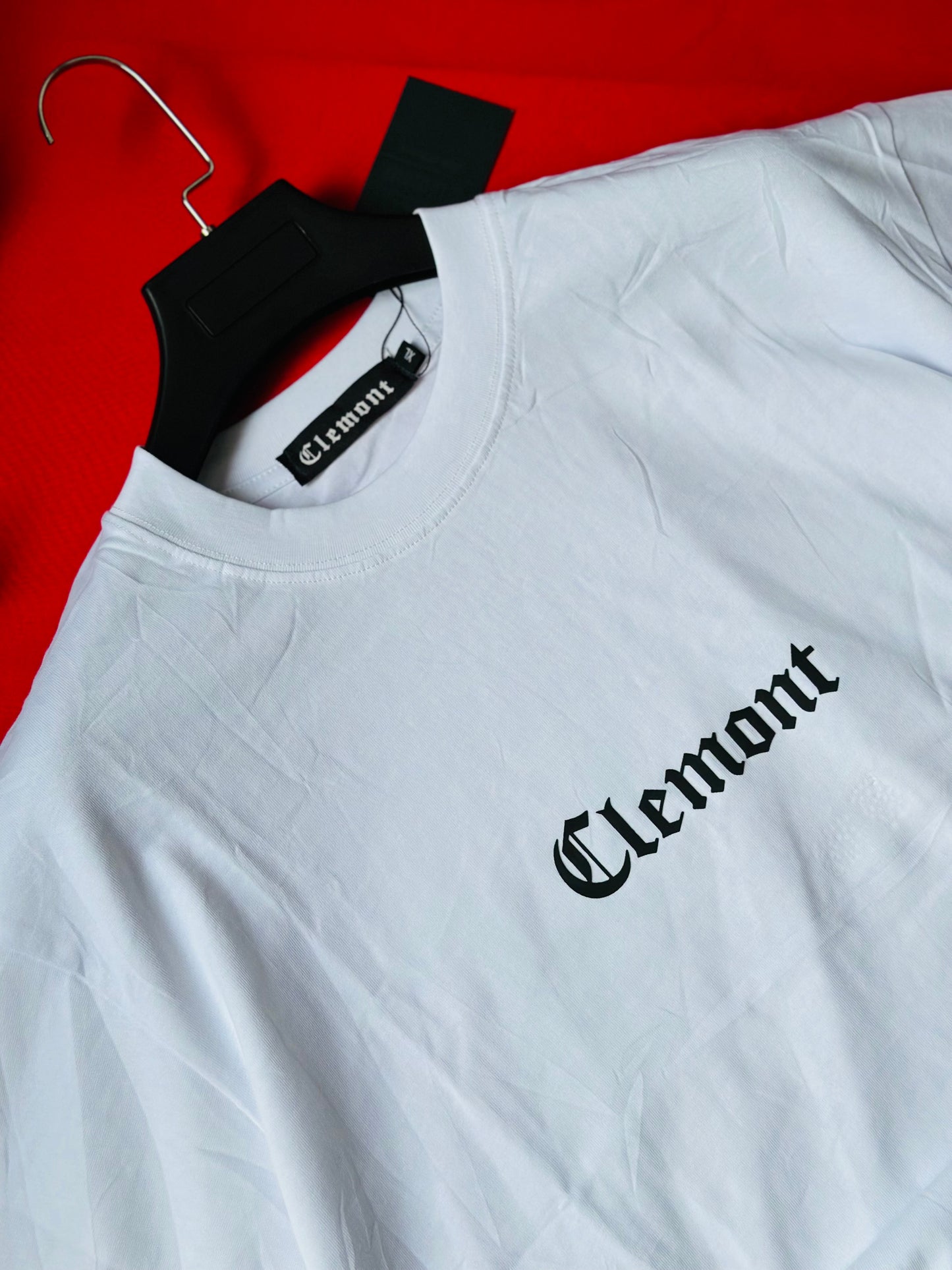 CAMISETA OVERSIZE CLE BLANCA C DETALLE AZUL