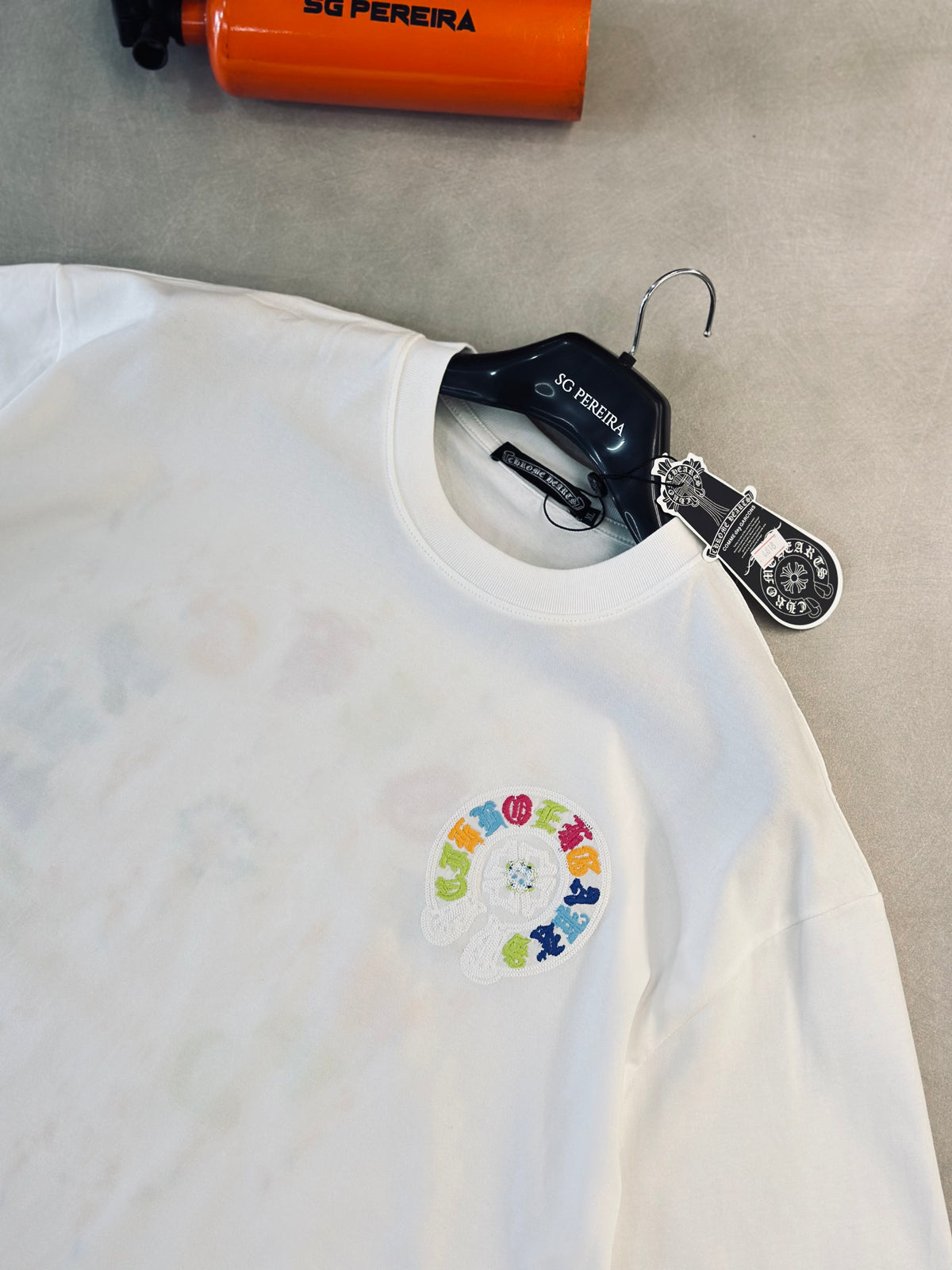 CAMISETA OVERSIZE CHR BLANCA LOGO COLORIDO