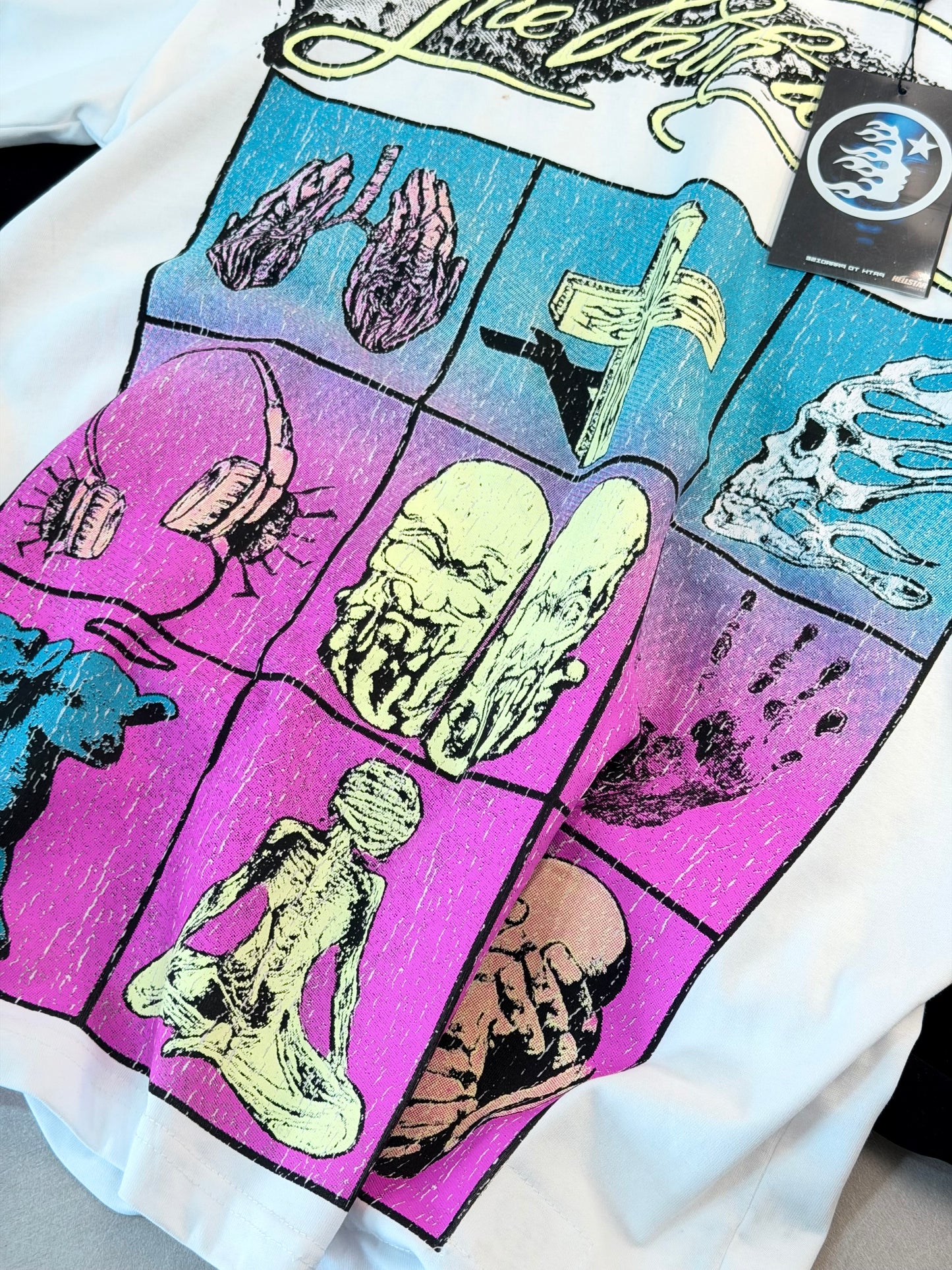 CAMISETA OVERSIZE HEL BLANCA ILUMINATI