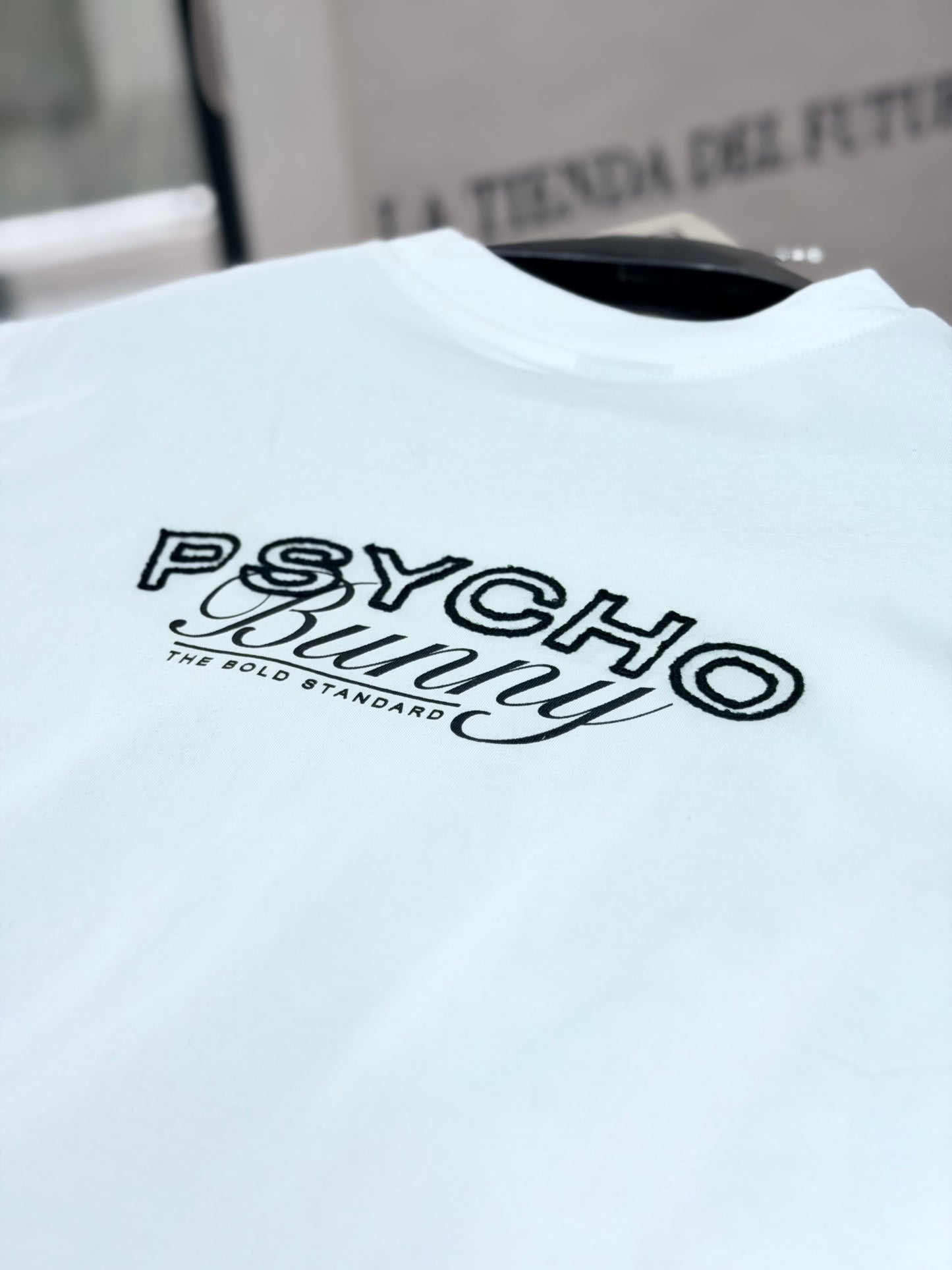 CAMISETA SLIM PSY BLANCA THE BOLD