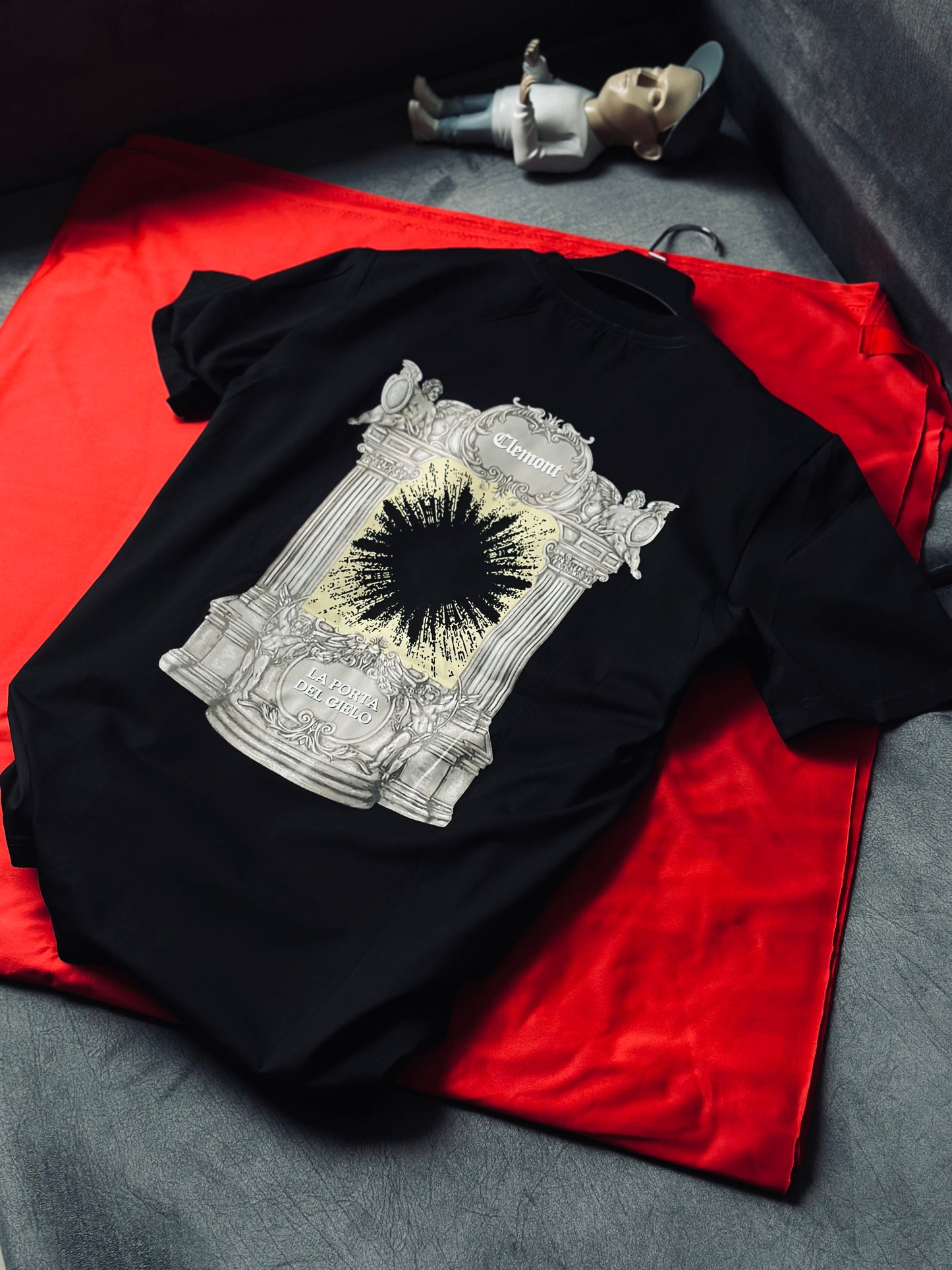 CAMISETA SLIM CLE NEGRA BORDE CAFÉ