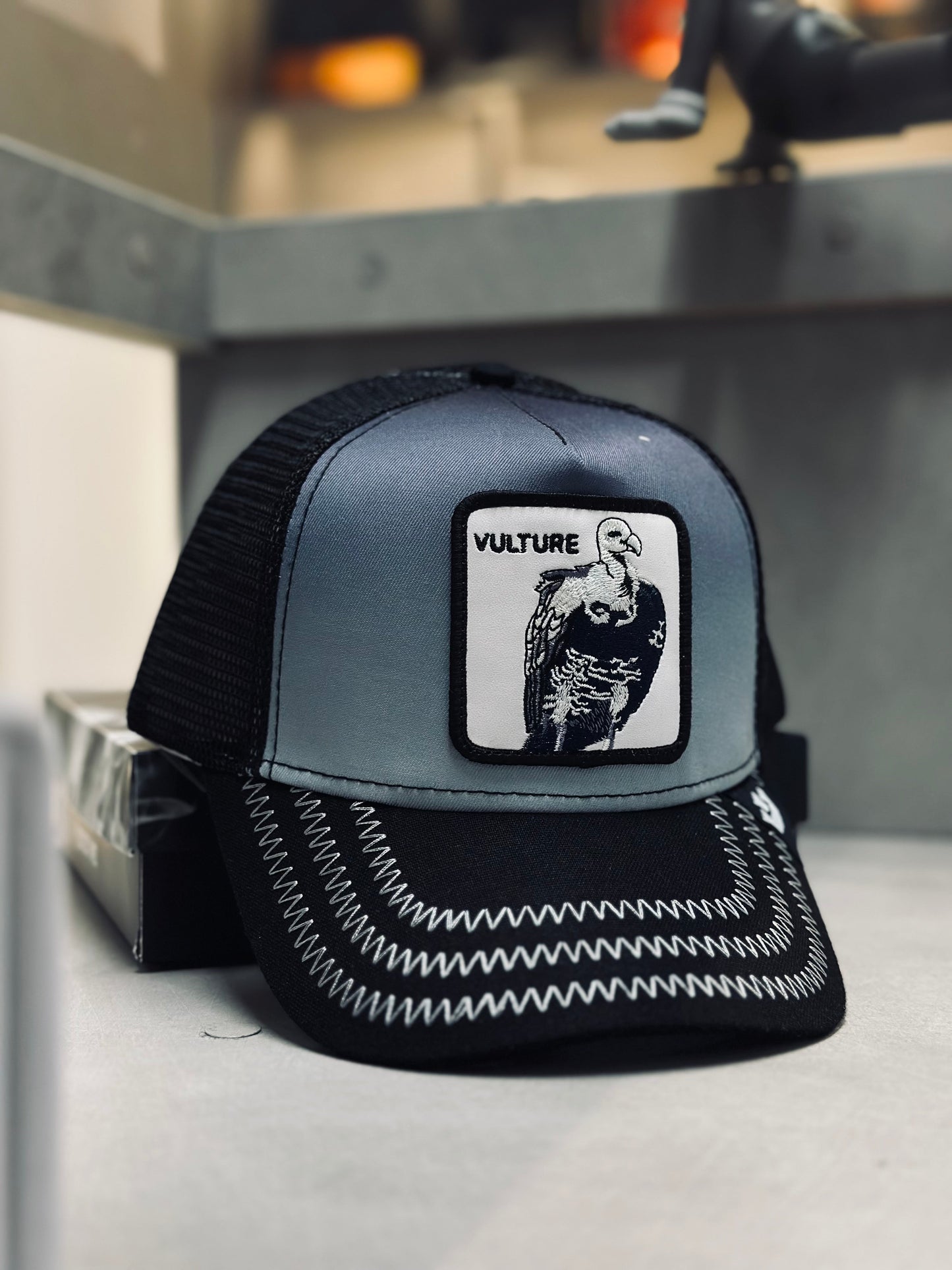 GORRA GOO NEGRA BUITRE