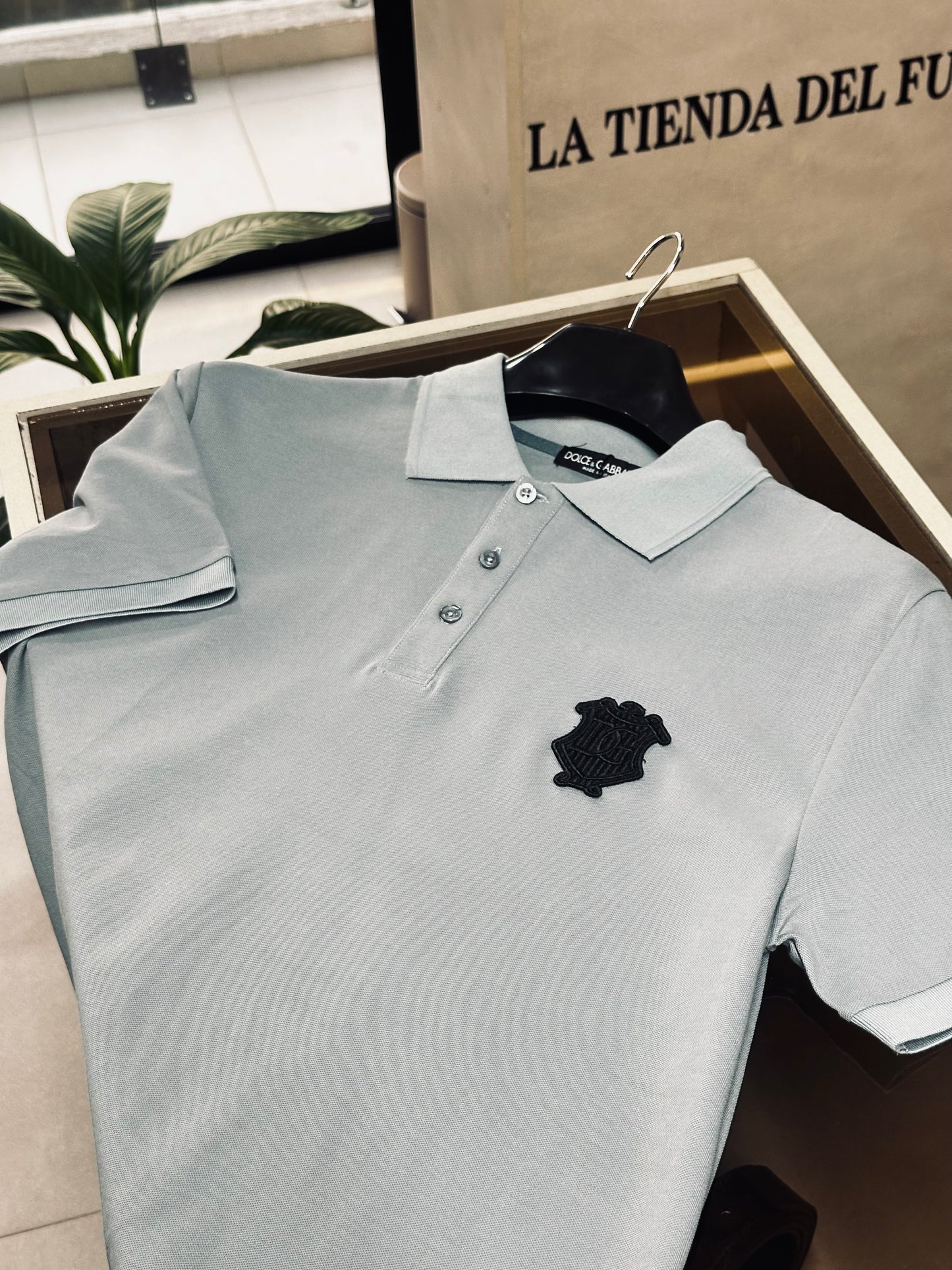 CAMISETA POLO DOL AZUL LOGO TEJIDO