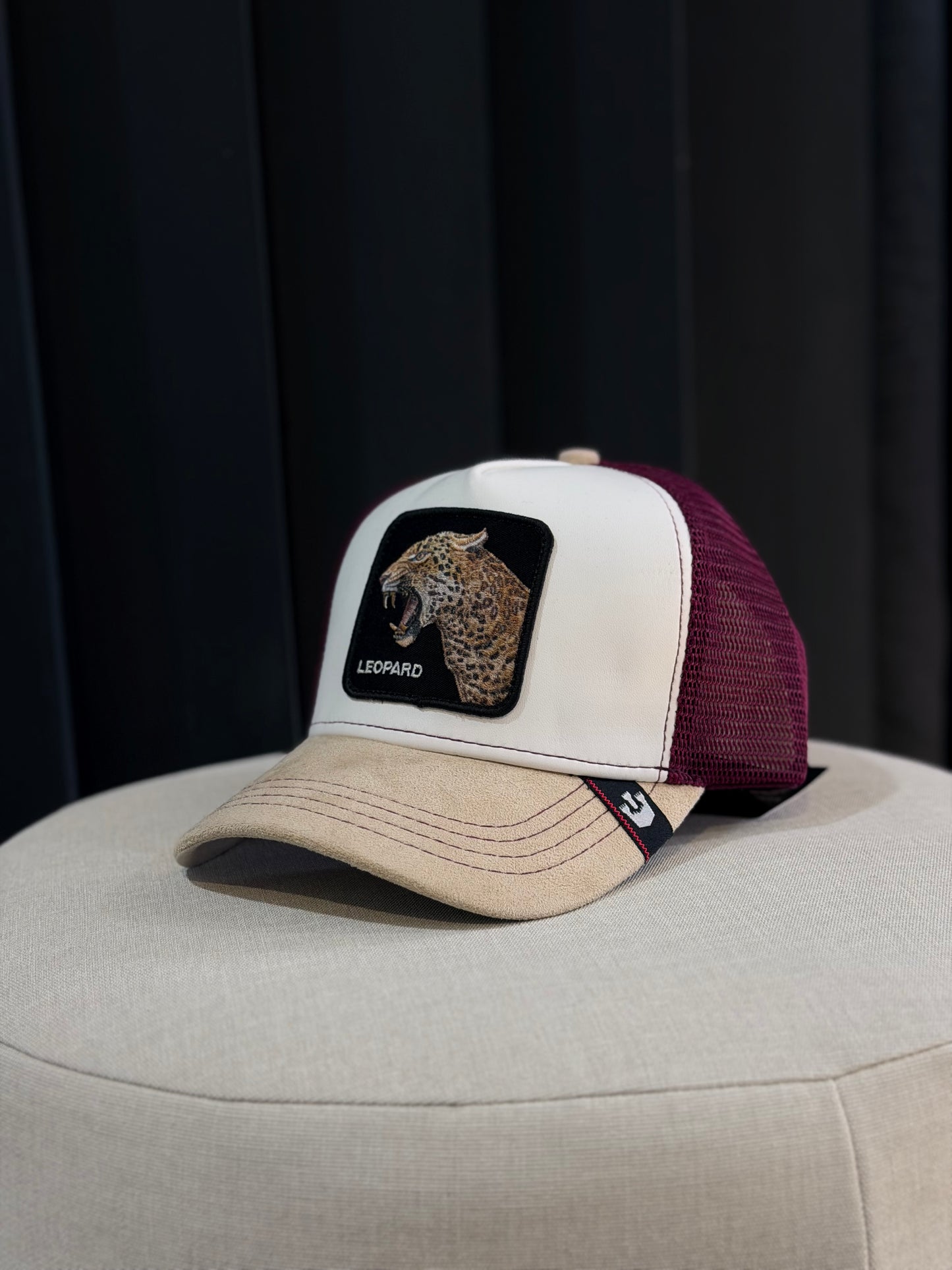 GORRA GOO ROJA BLANCO CUERINA LEOPARDO