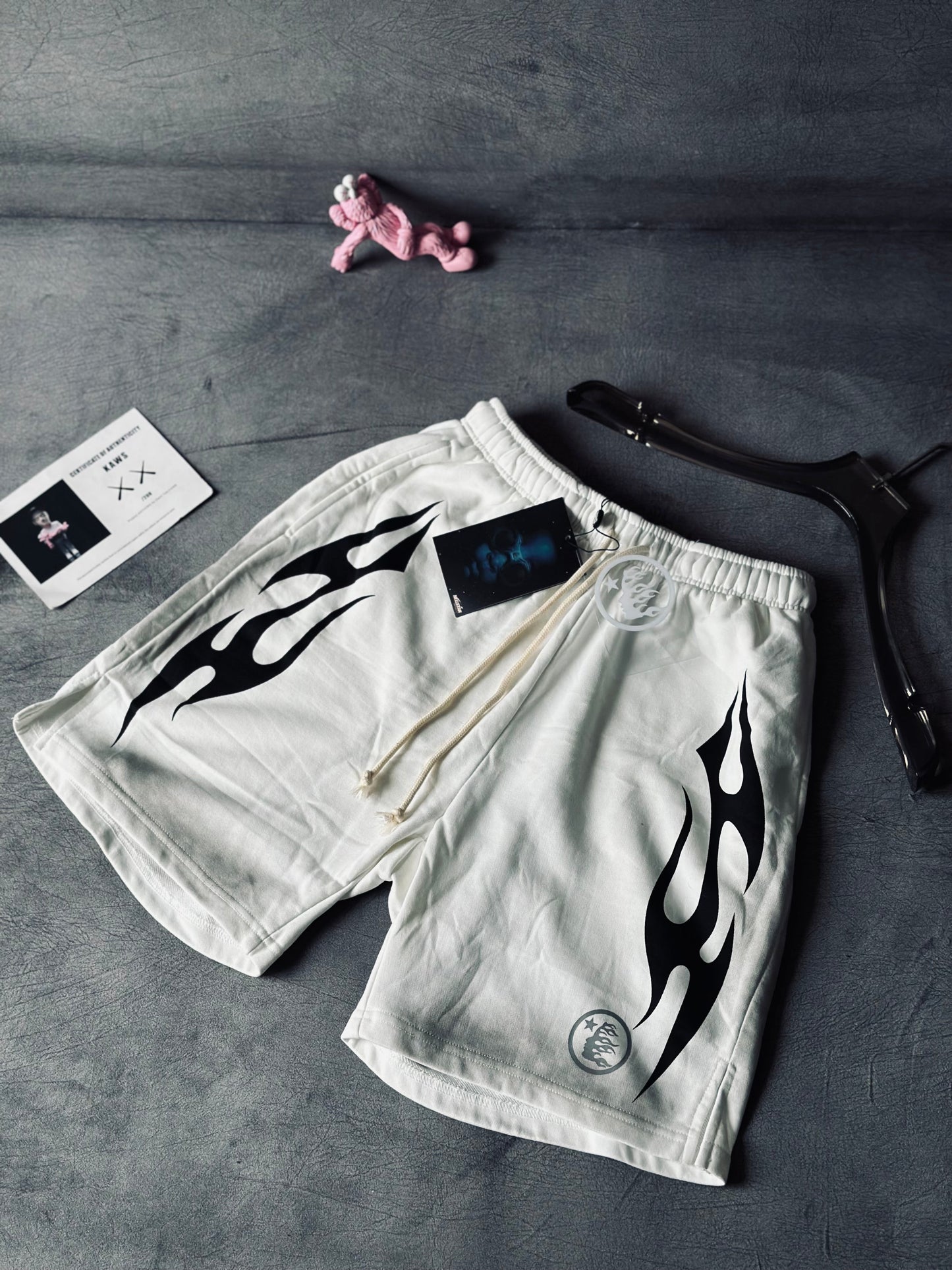 PANTALONETA HEL BLANCA DETALLE NEGRO