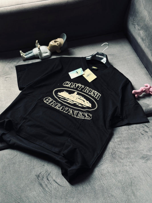 CAMISETA OVERSIZE COR NEGRA GREATNESS