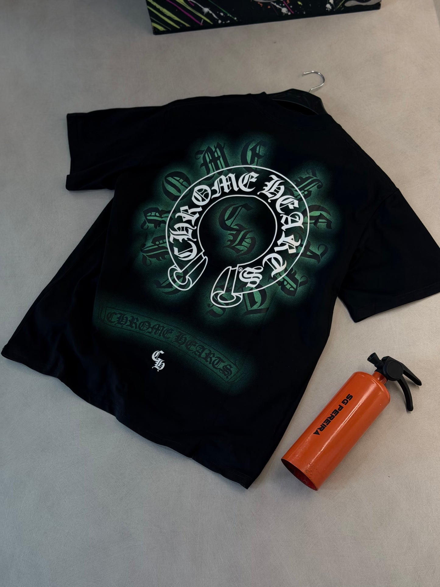 CAMISETA OVERSIZE CHR NEGRA DEGRADADO VERDE