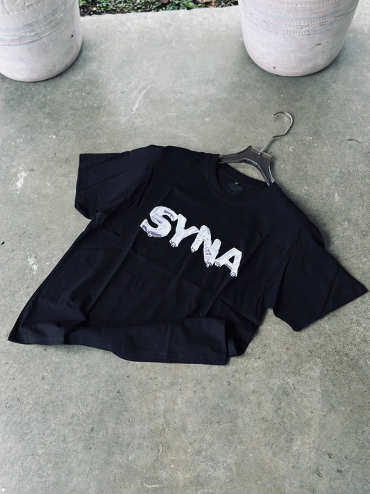 CAMISETA OVERSIZE SYN NEGRA CRISTAL BLANCO