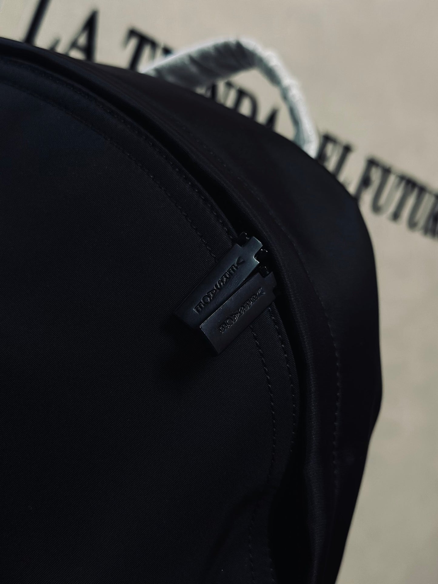 BOLSO VER NEGRO PLACA