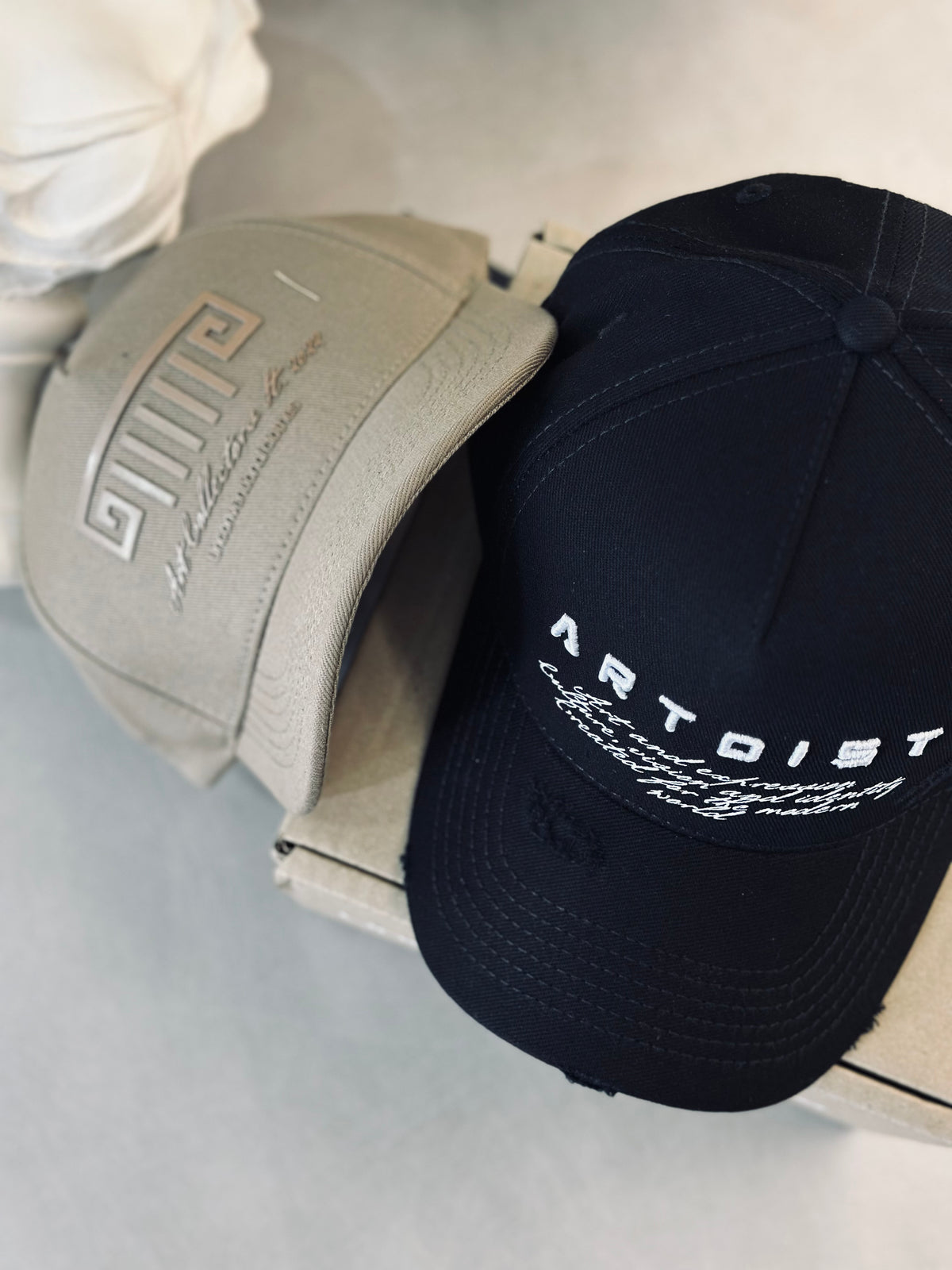 GORRA ARTD NEGRA AURA
