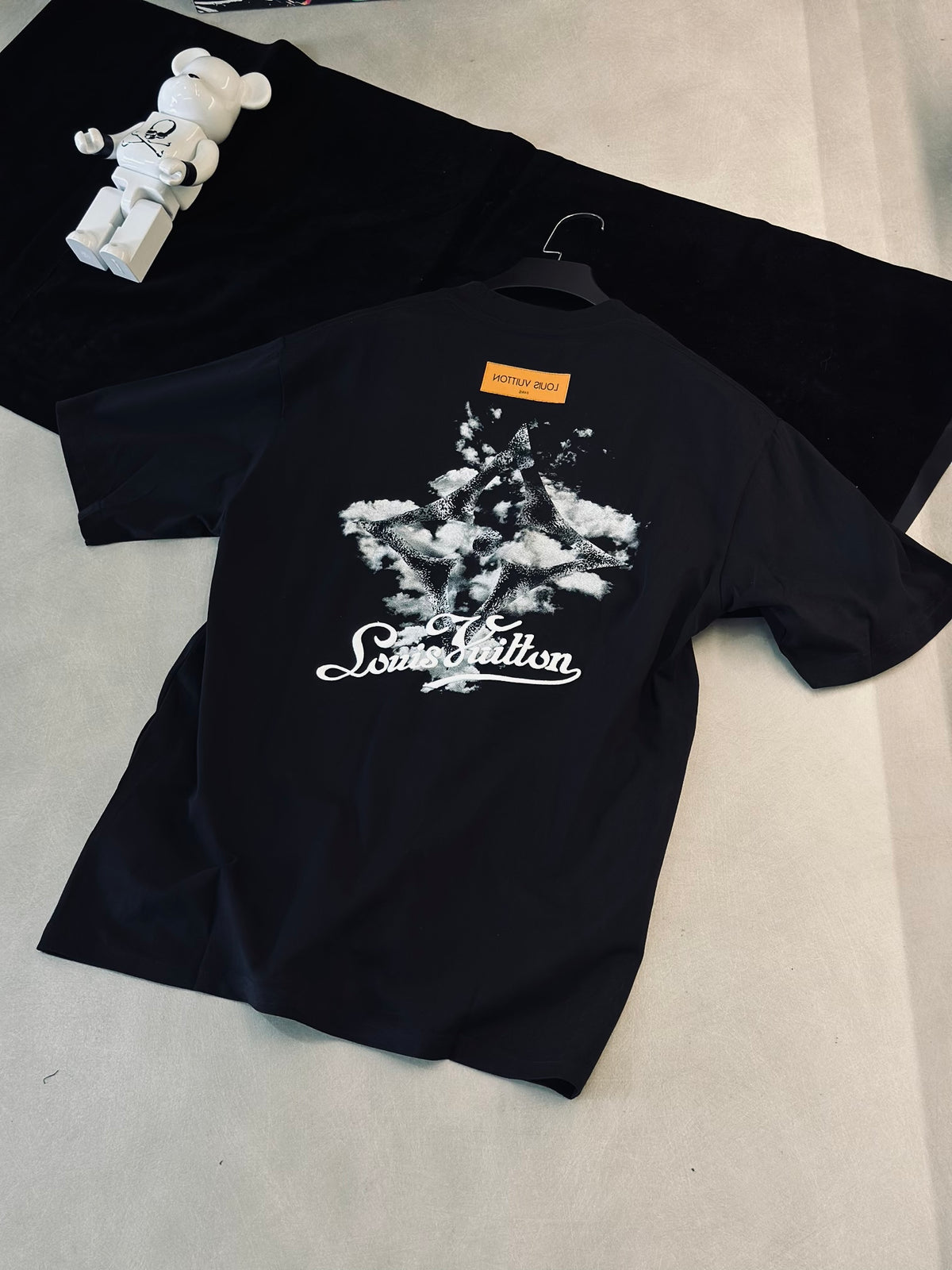 CAMISETA OVERSIZE LOU NEGRO LV TEJIDO BLANCO
