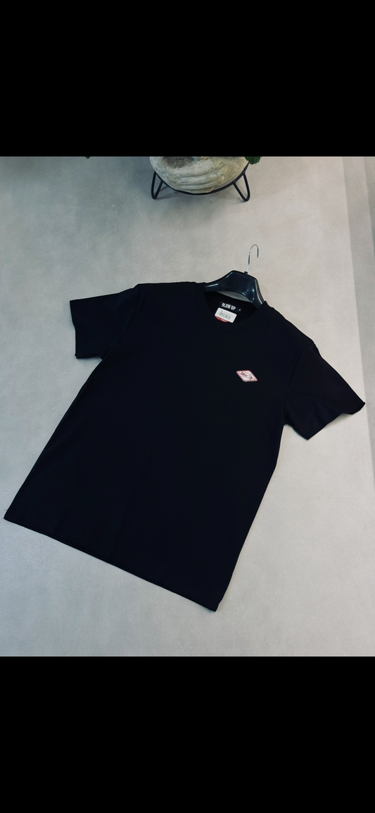 CAMISETA SLIM BLO NEGRA THIS LAND ROJO