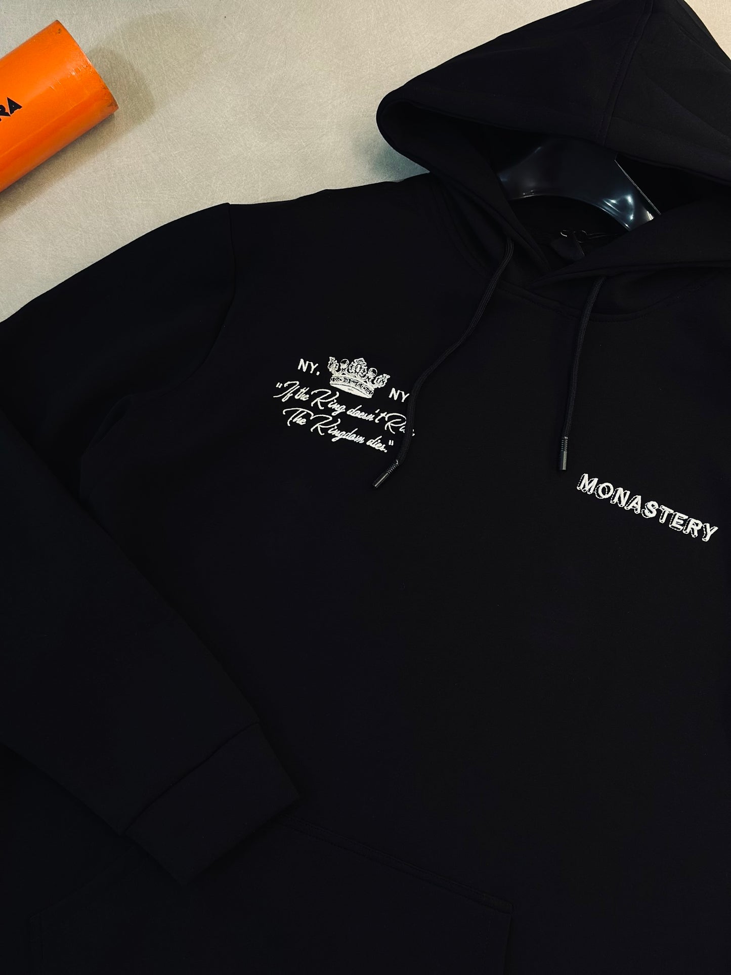 HOODIE MON NEGRO CORONA BORDADO