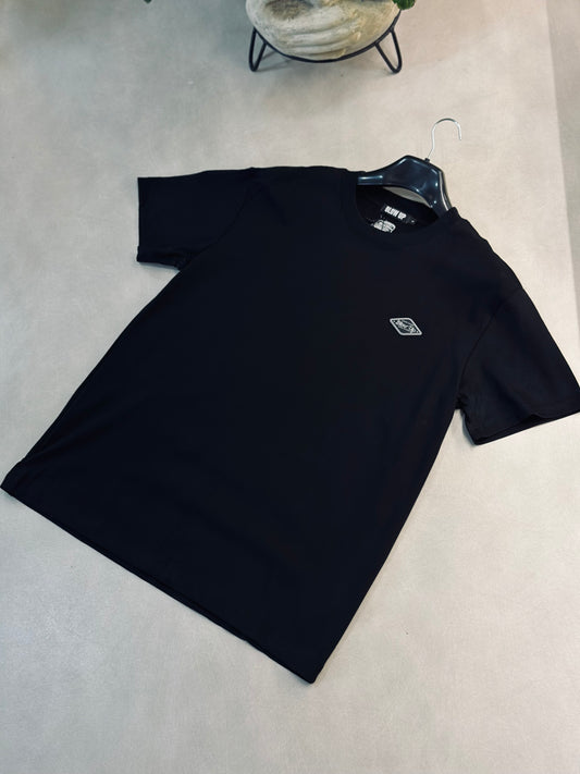 CAMISETA SLIM BLO NEGRA THIS LAND GRIS