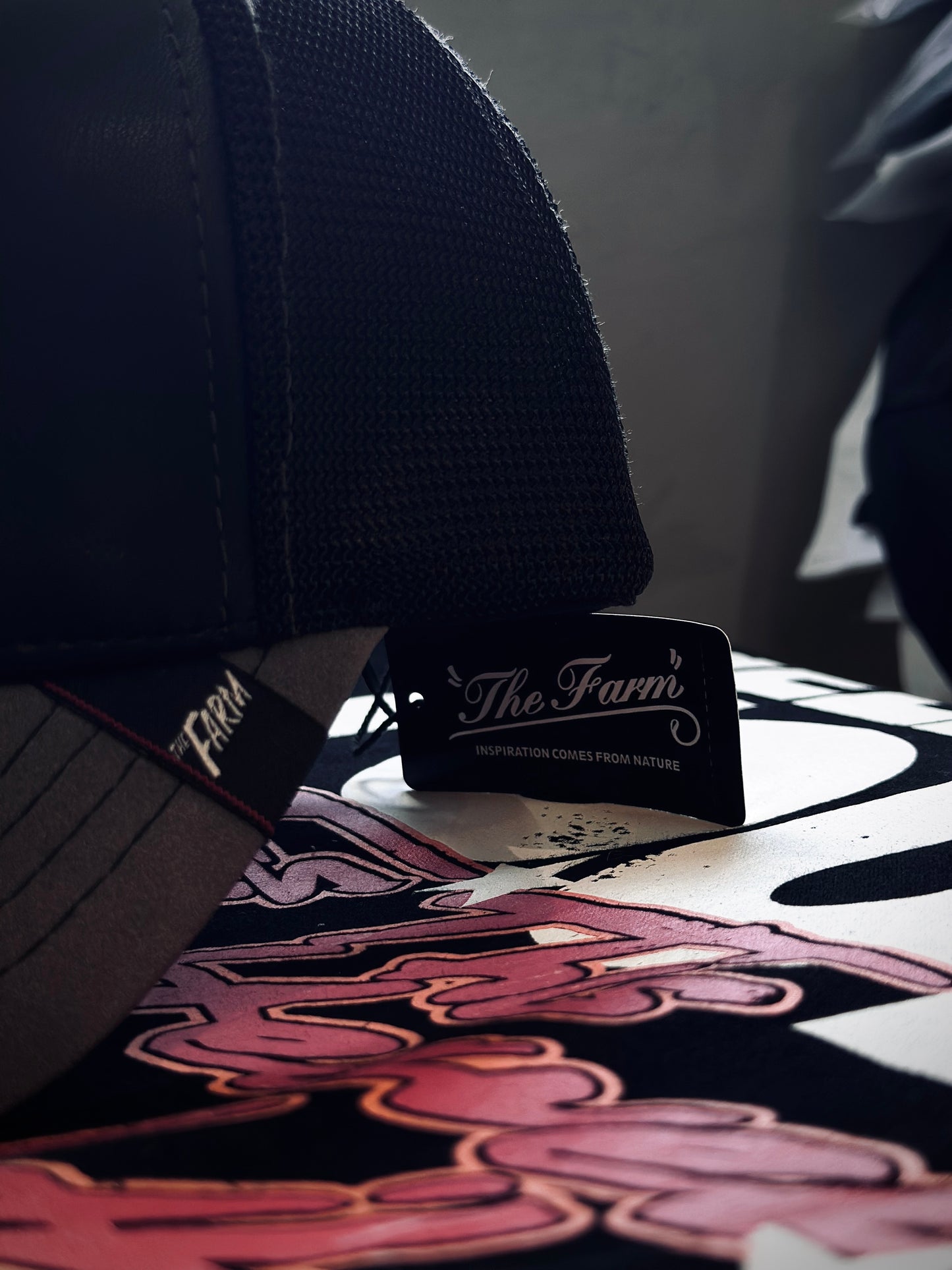 GORRA PREMIUM GOO NEGRA CUERINA MOSCO