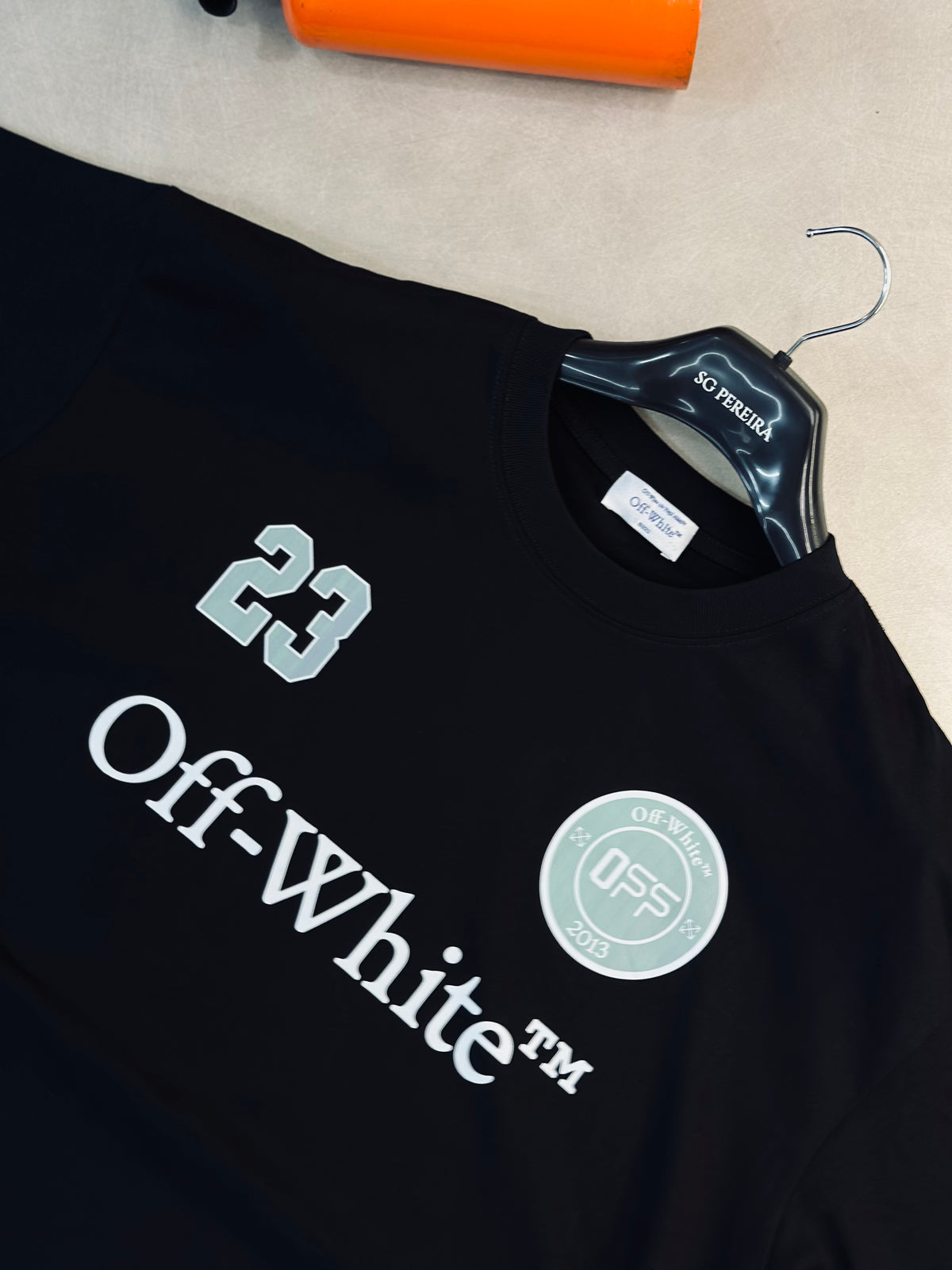 CAMISETA OVERSIZE OFF NEGRA 23 AZUL 2013