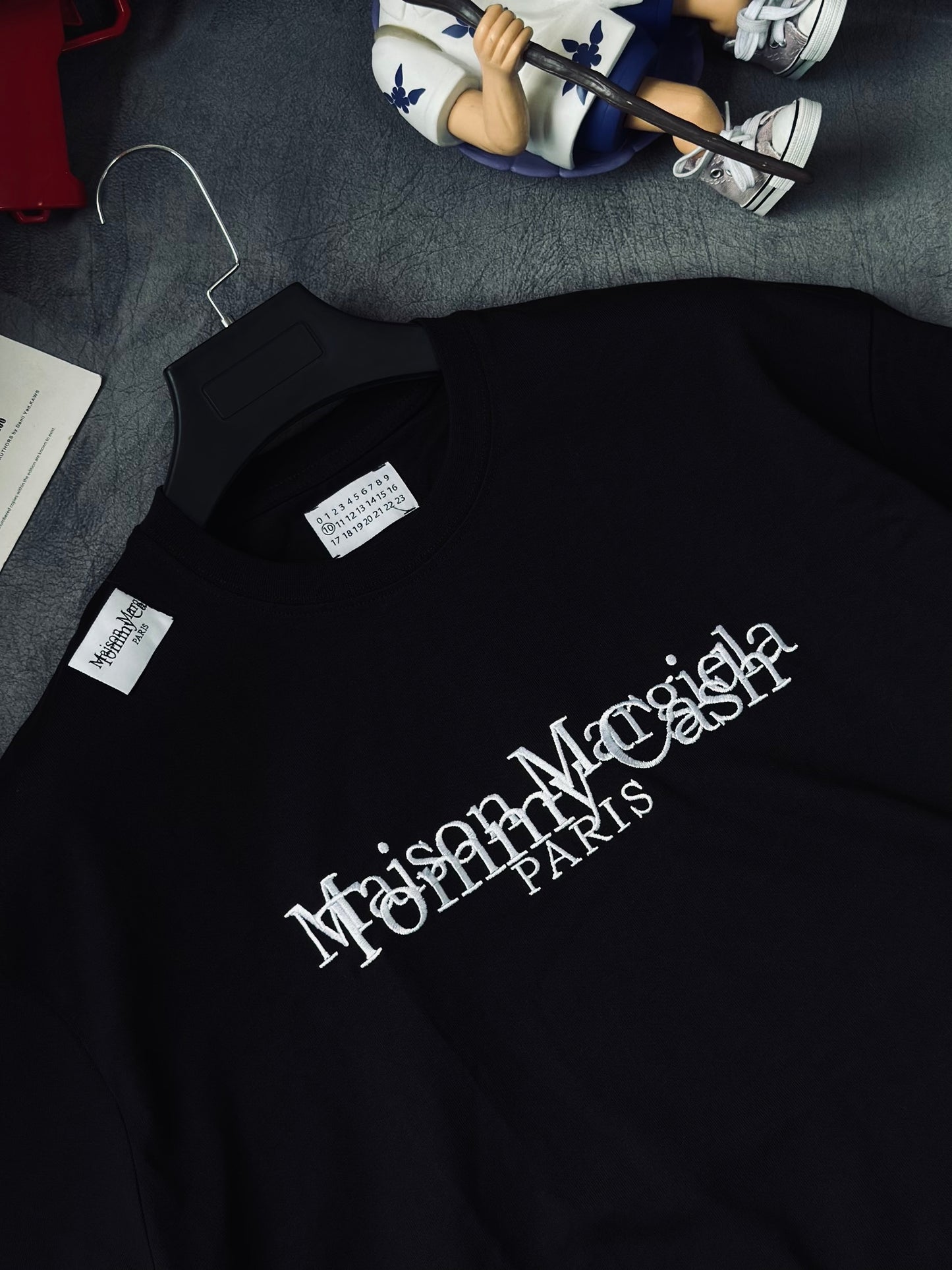 CAMISETA OVERSIZE TC MAI NEGRA BORDADO BLANCO