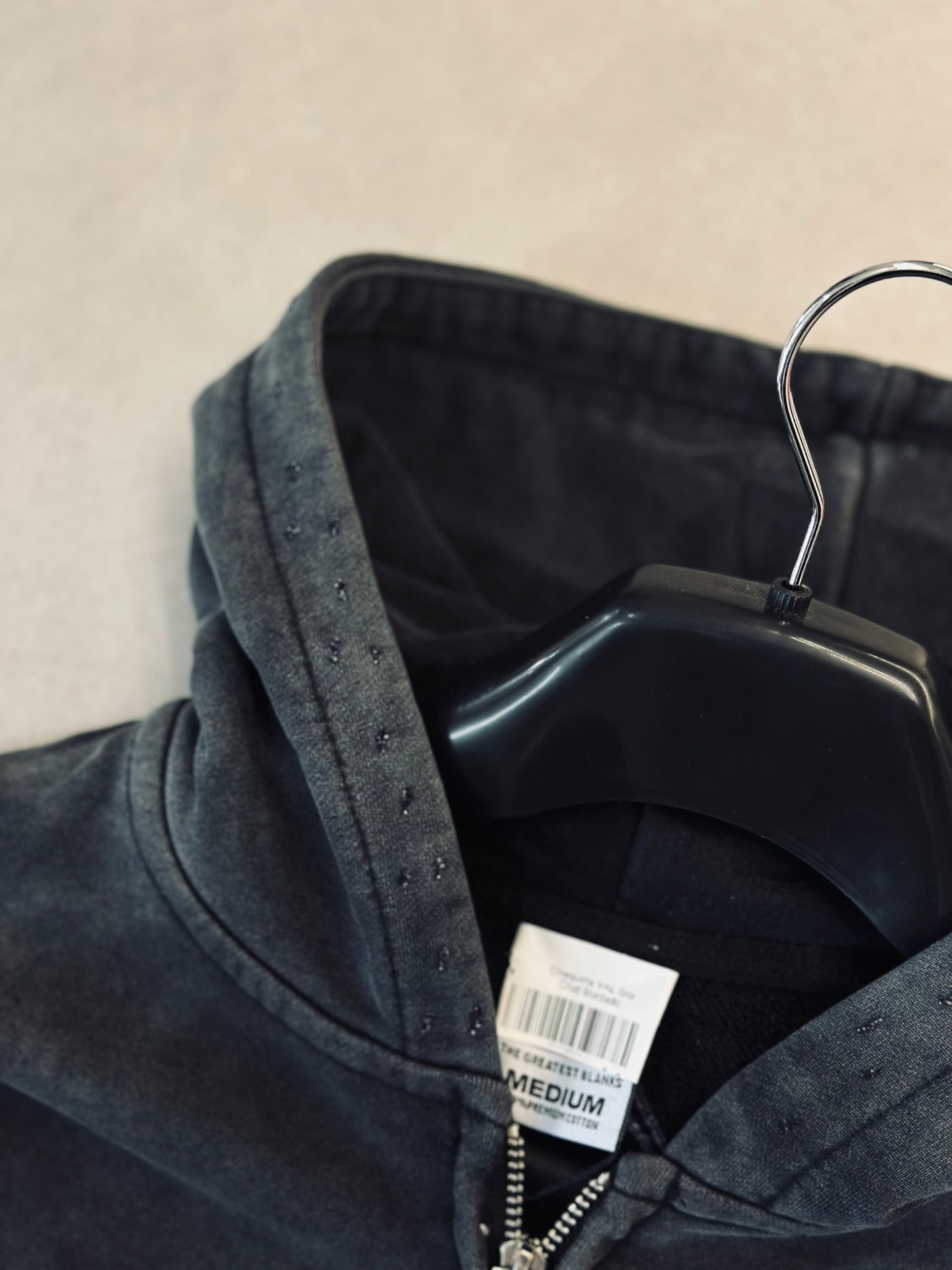 CHAQUETA VAL GRIS CRUZ BORDADO