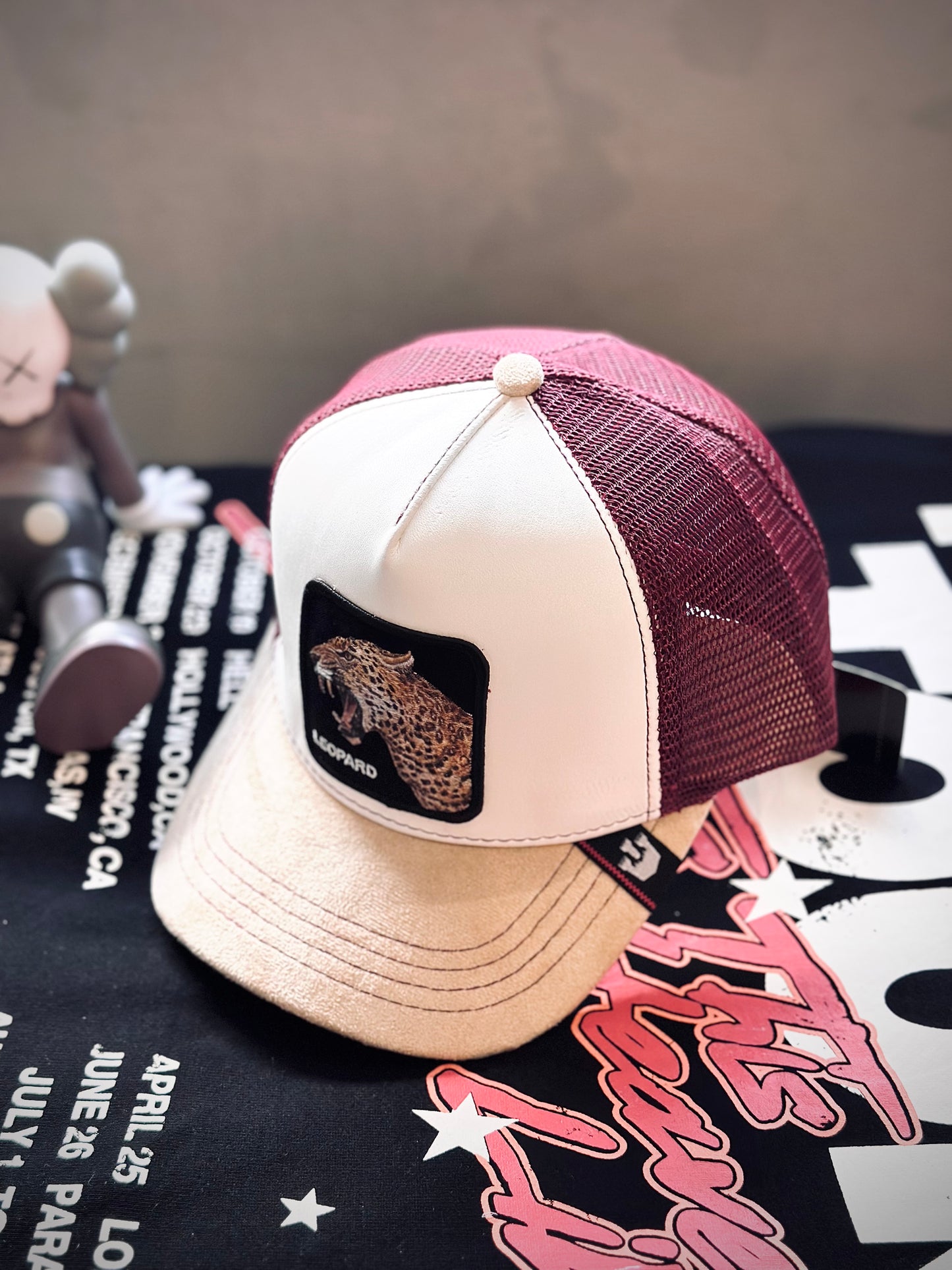 GORRA PREMIUM GOO VINOTINTO LEOPARDO