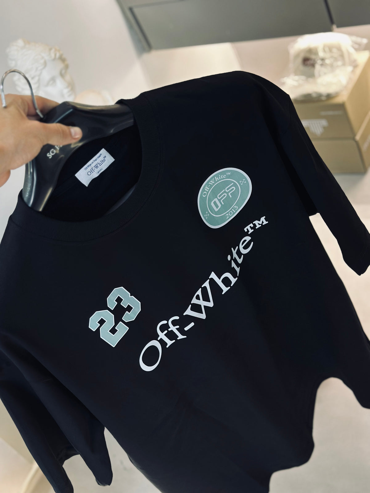 CAMISETA OVERSIZE OFF NEGRA 23 AZUL 2013