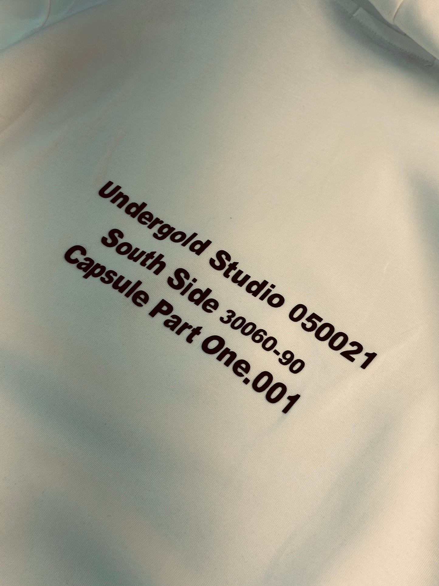 HOODIE UND BLANCO ROSTRO FRONTAL