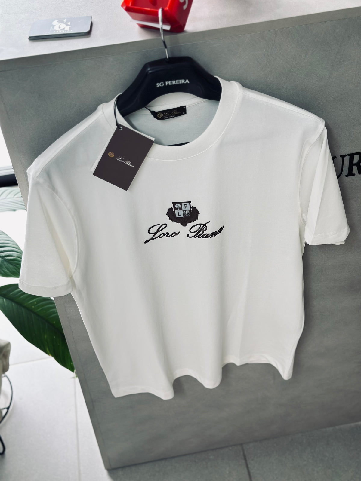 CAMISETA OVERSIZE LOR BLANCA LOGO CUERINA