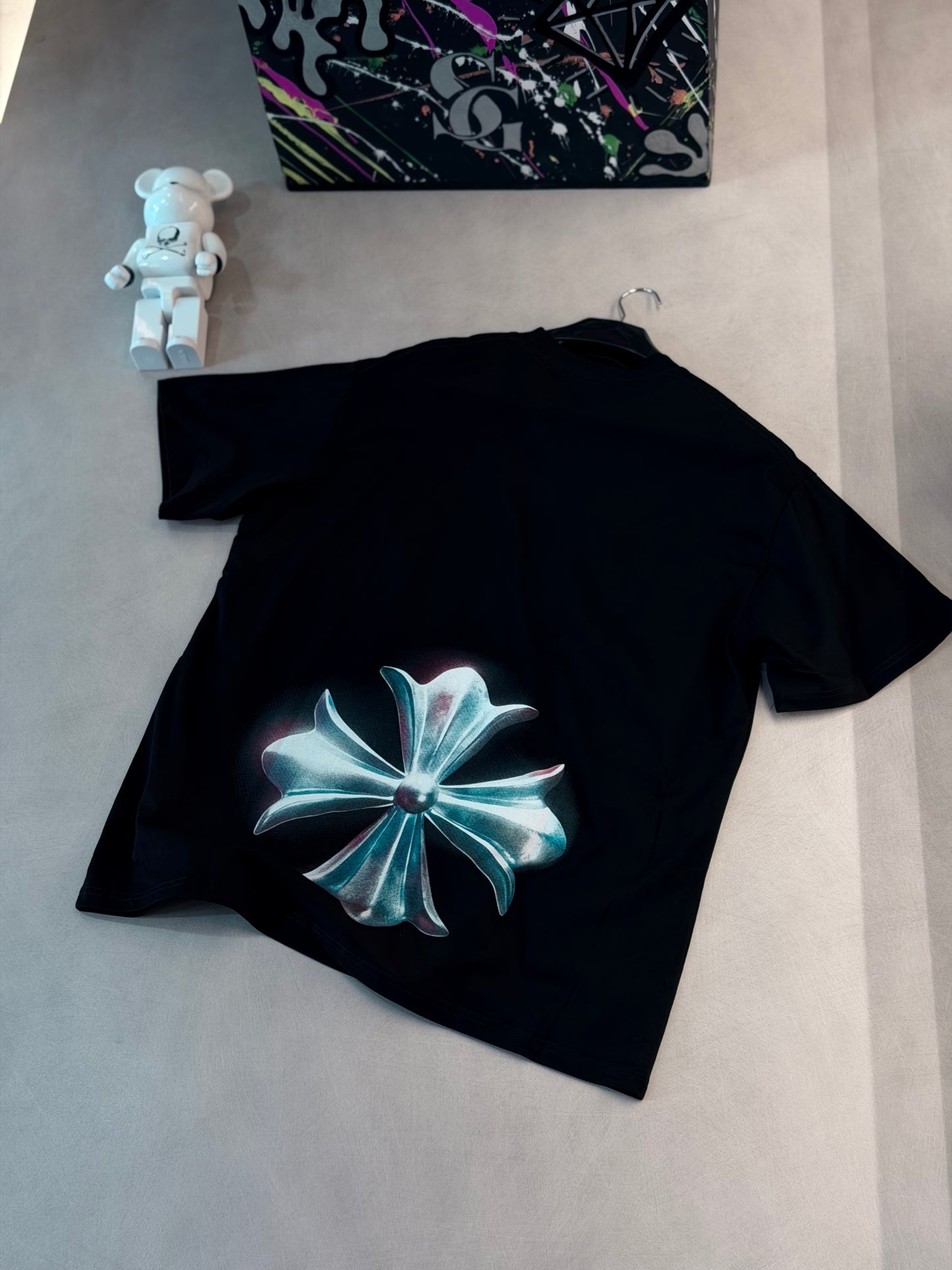 CAMISETA OVERSIZE CHR NEGRA CHR AZUL