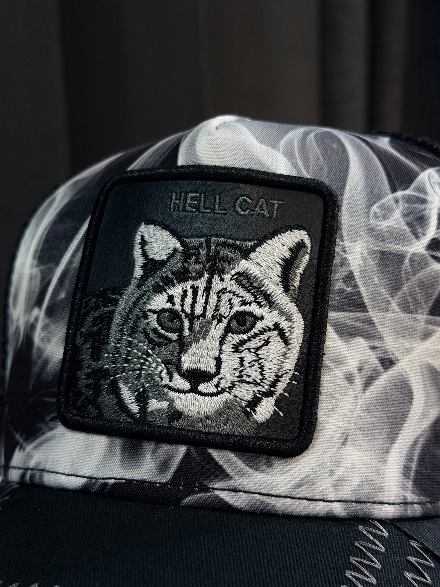GORRA GOO NEGRA HUMO TIGRE