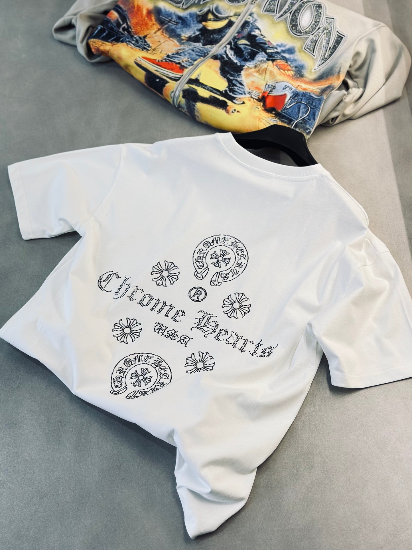 CAMISETA OVERSIZE CHR BLANCA RHINESTONE LOGO